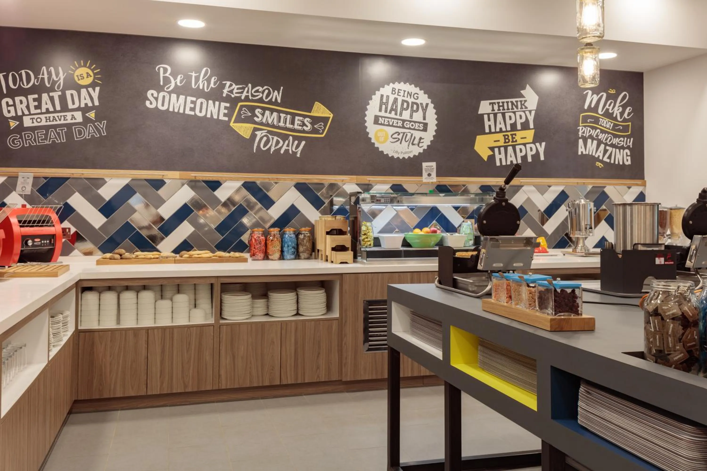 Breakfast in Hampton by Hilton Luton Airport