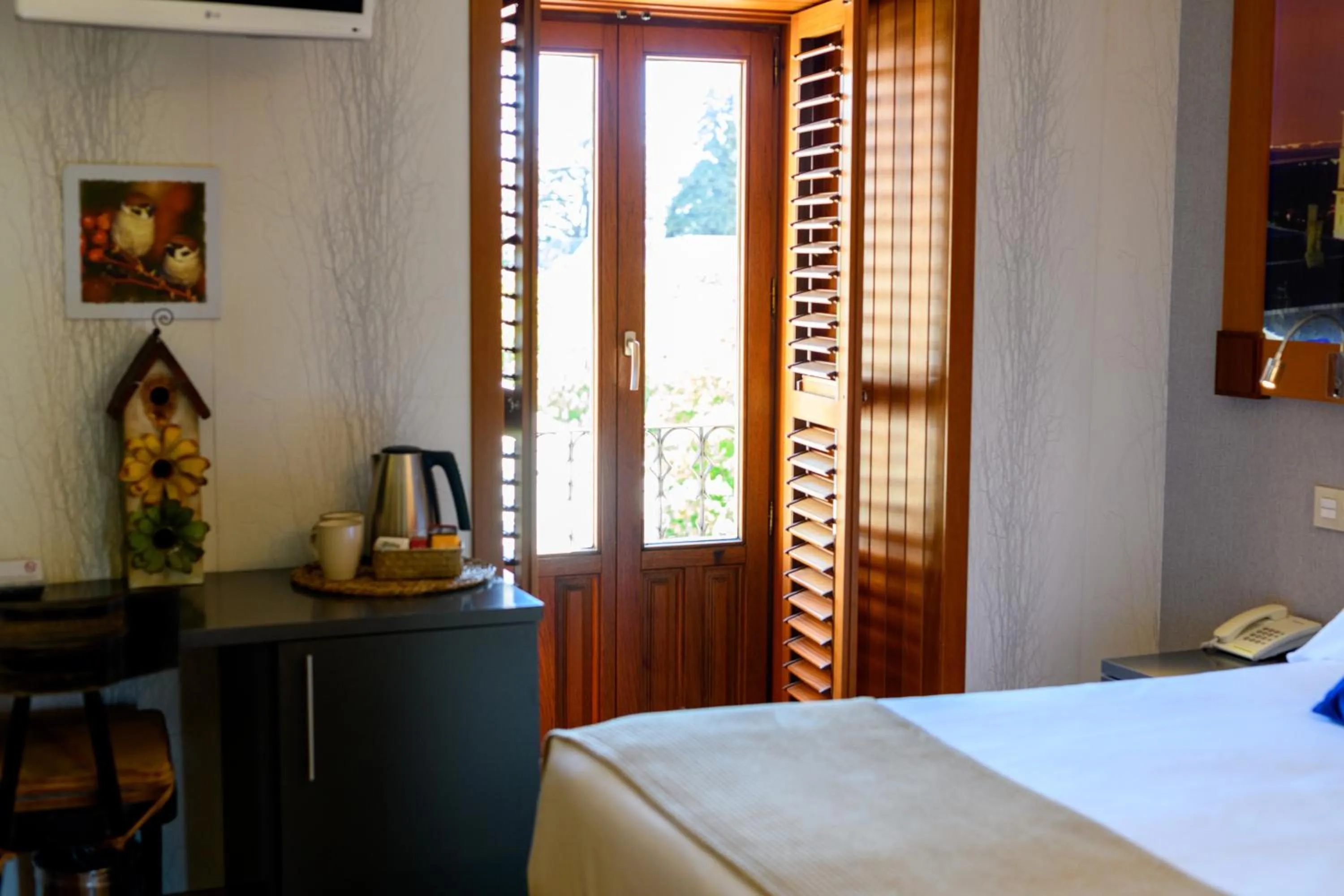 Coffee/tea facilities, Bed in Hotel De Martin