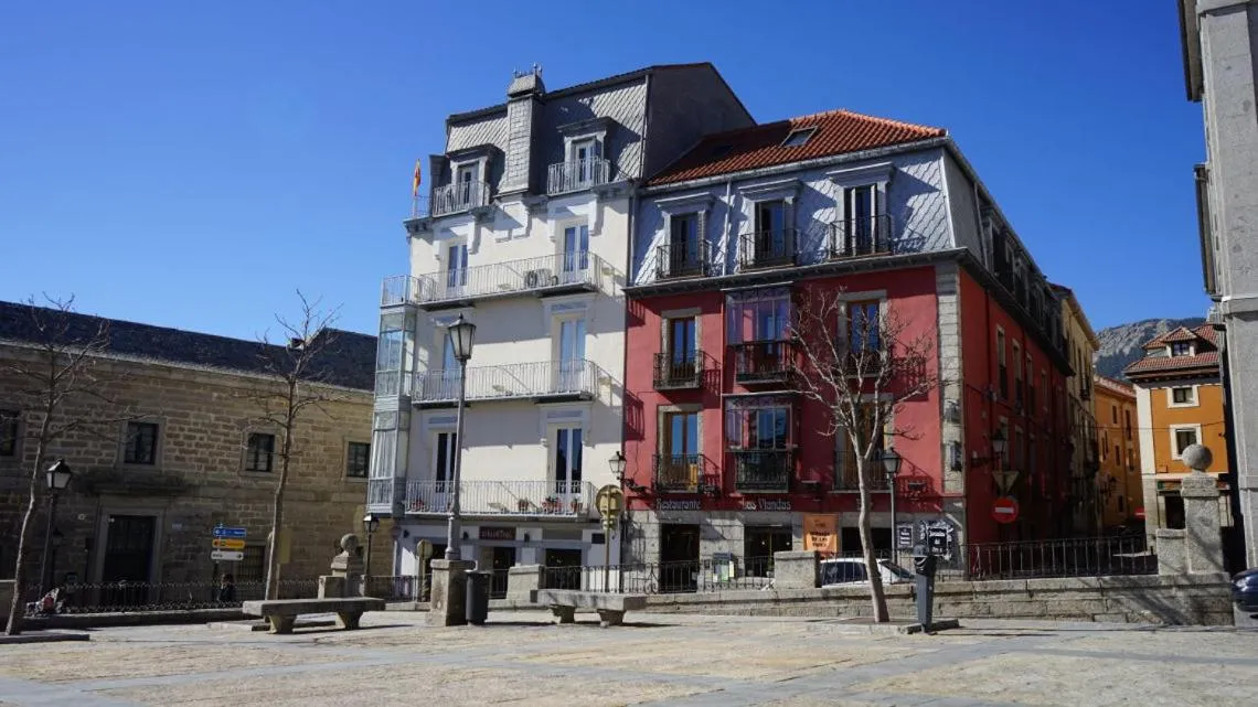 Property building in Hotel De Martin