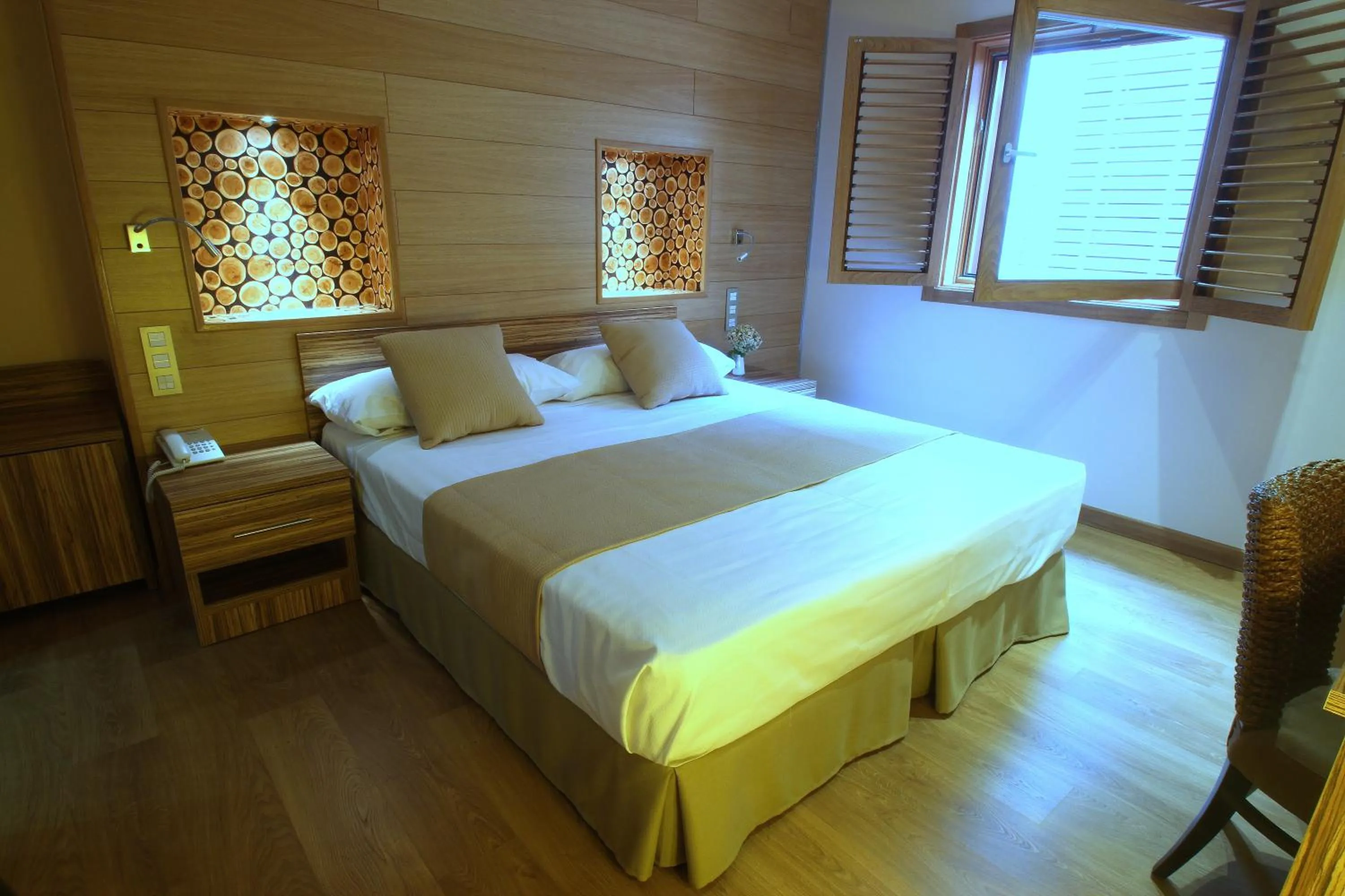 Photo of the whole room, Bed in Hotel De Martin