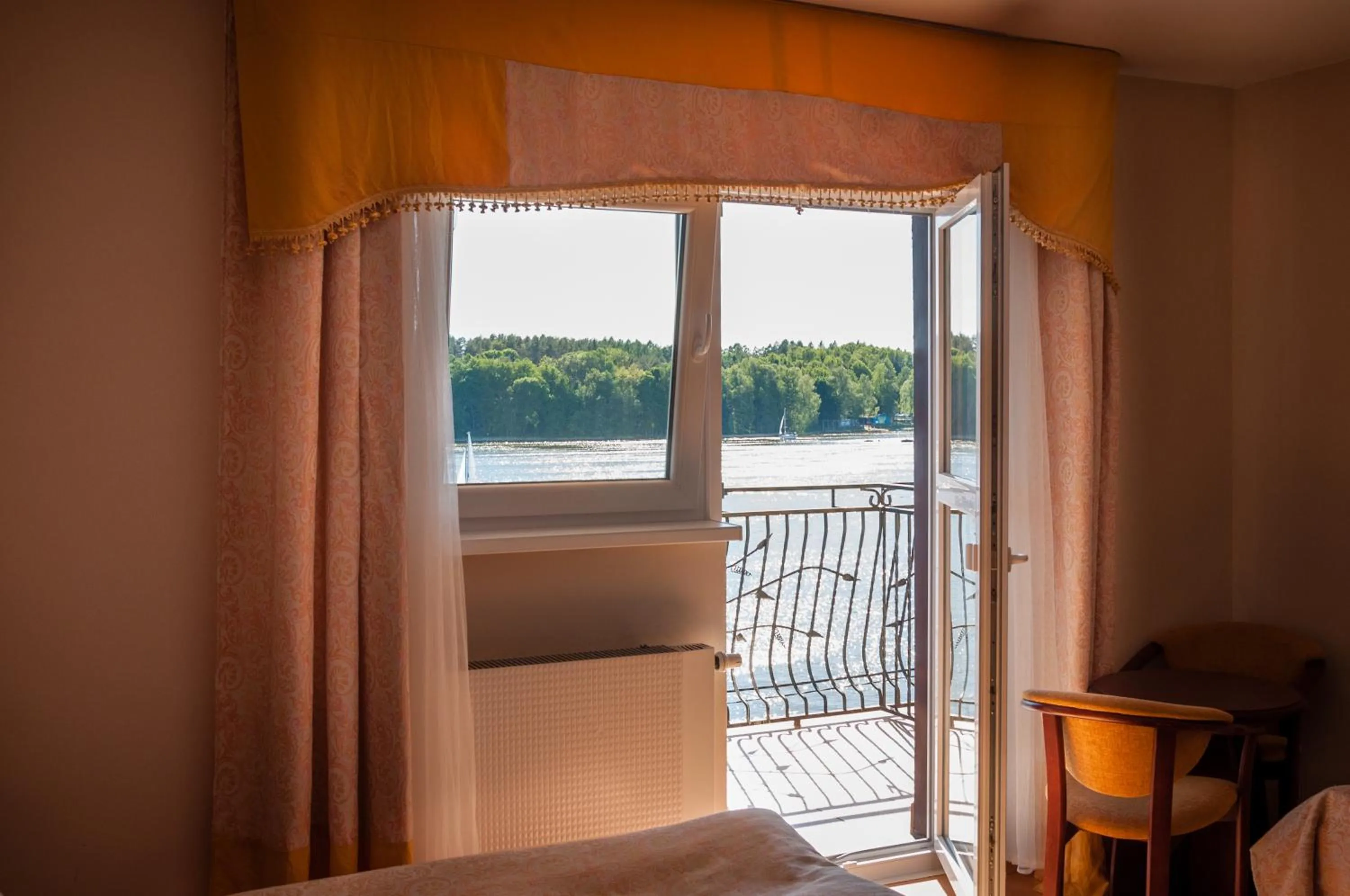 Lake view in Hotel Na Skarpie