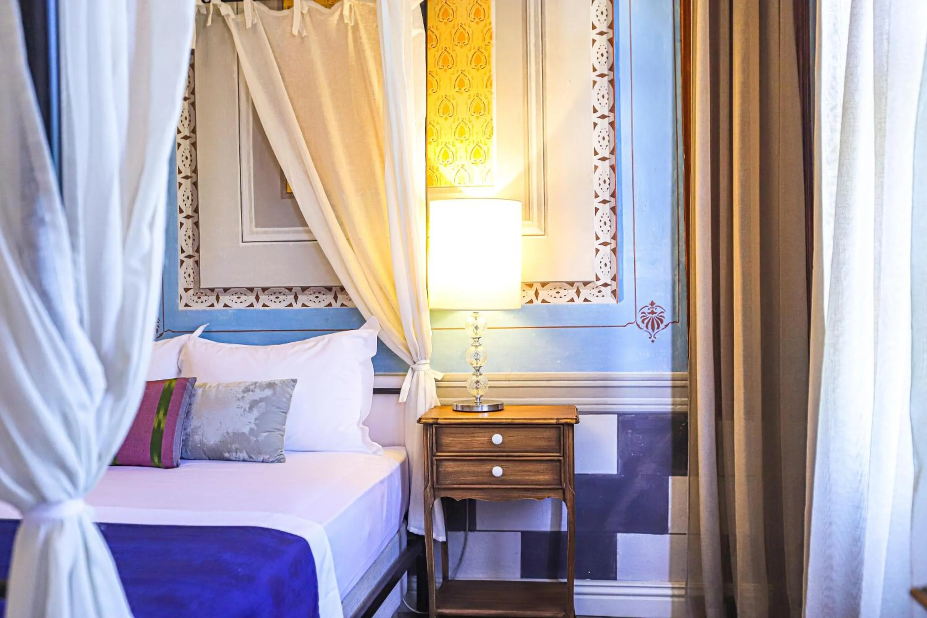 Decorative detail in Macaron Konagi