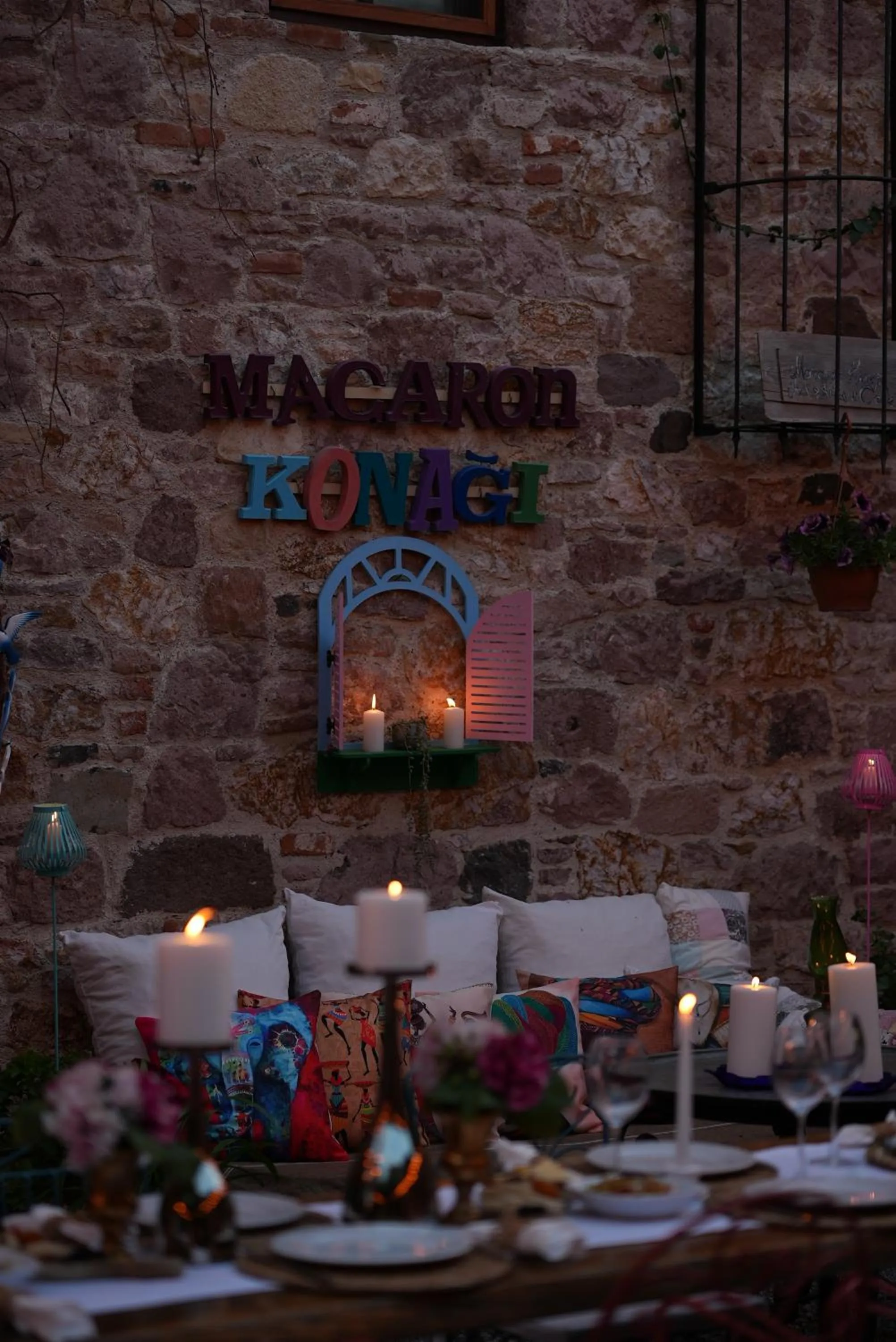 Garden view in Macaron Konagi