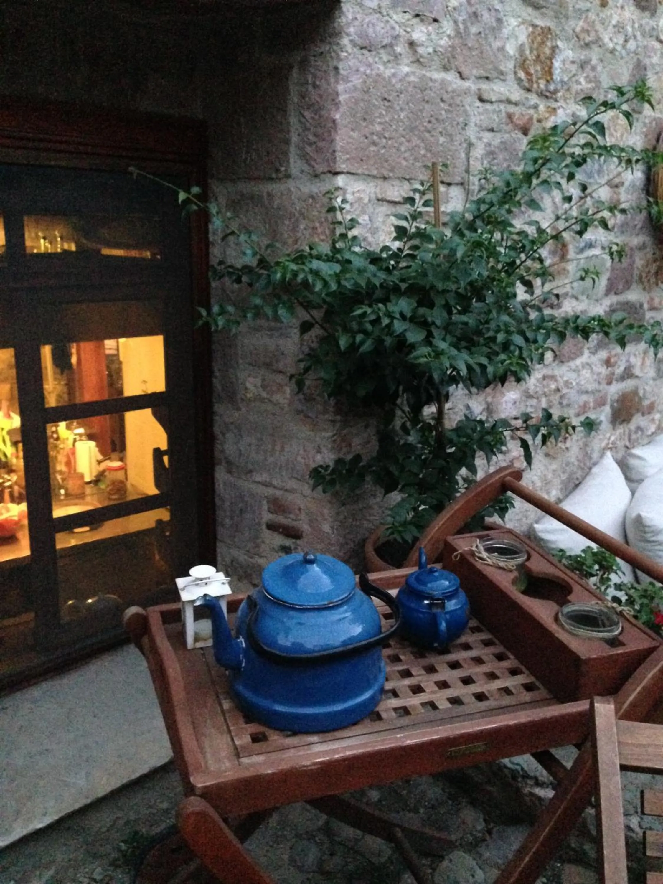 Decorative detail in Macaron Konagi