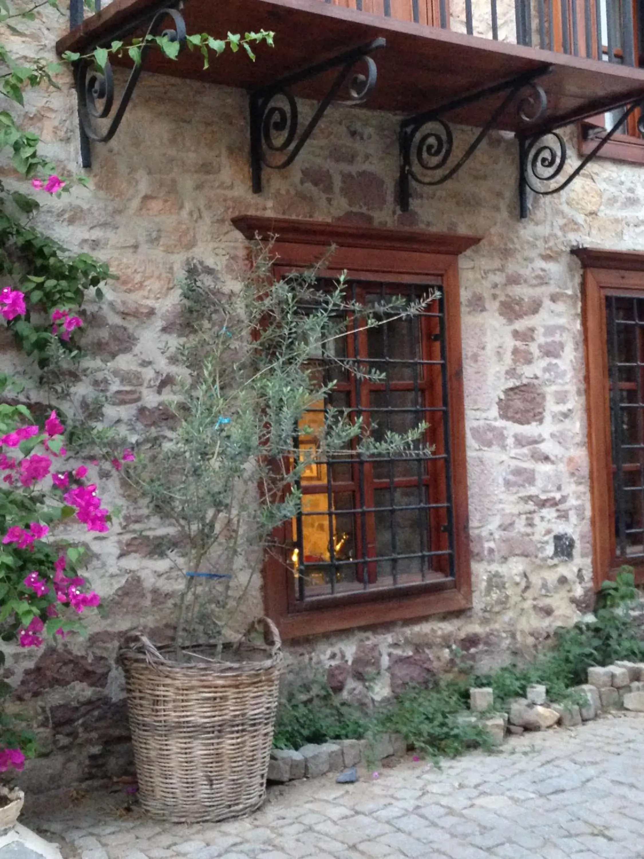 Facade/entrance in Macaron Konagi Facade/entrance in Macaron Konagi