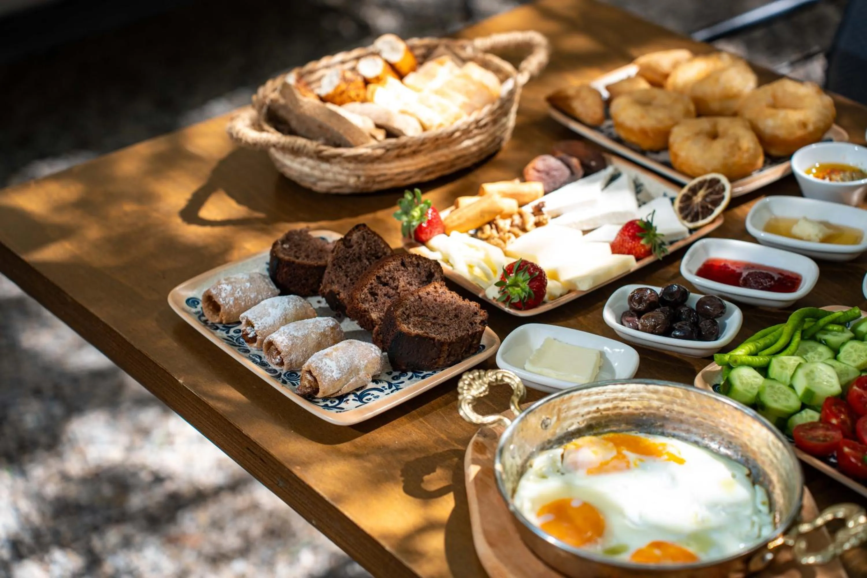 Breakfast in Macaron Konagi