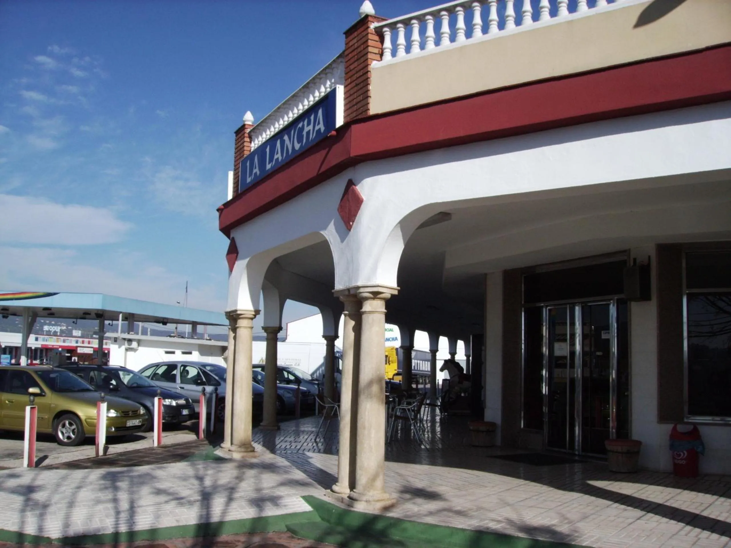 Facade/entrance in Hotel La Lancha