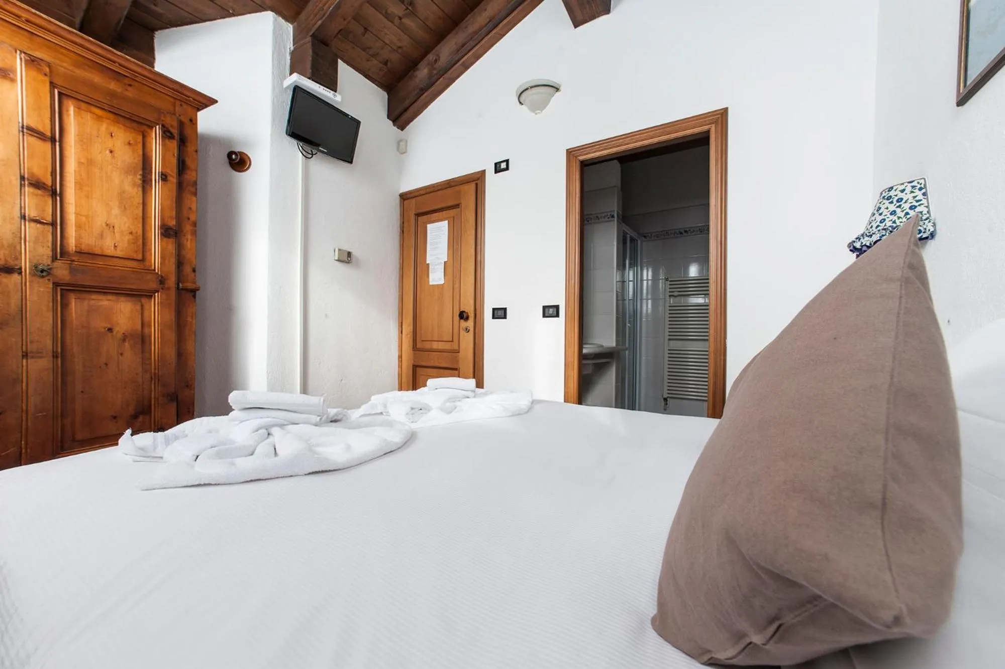 Bed in Hotel Baita Cretaz