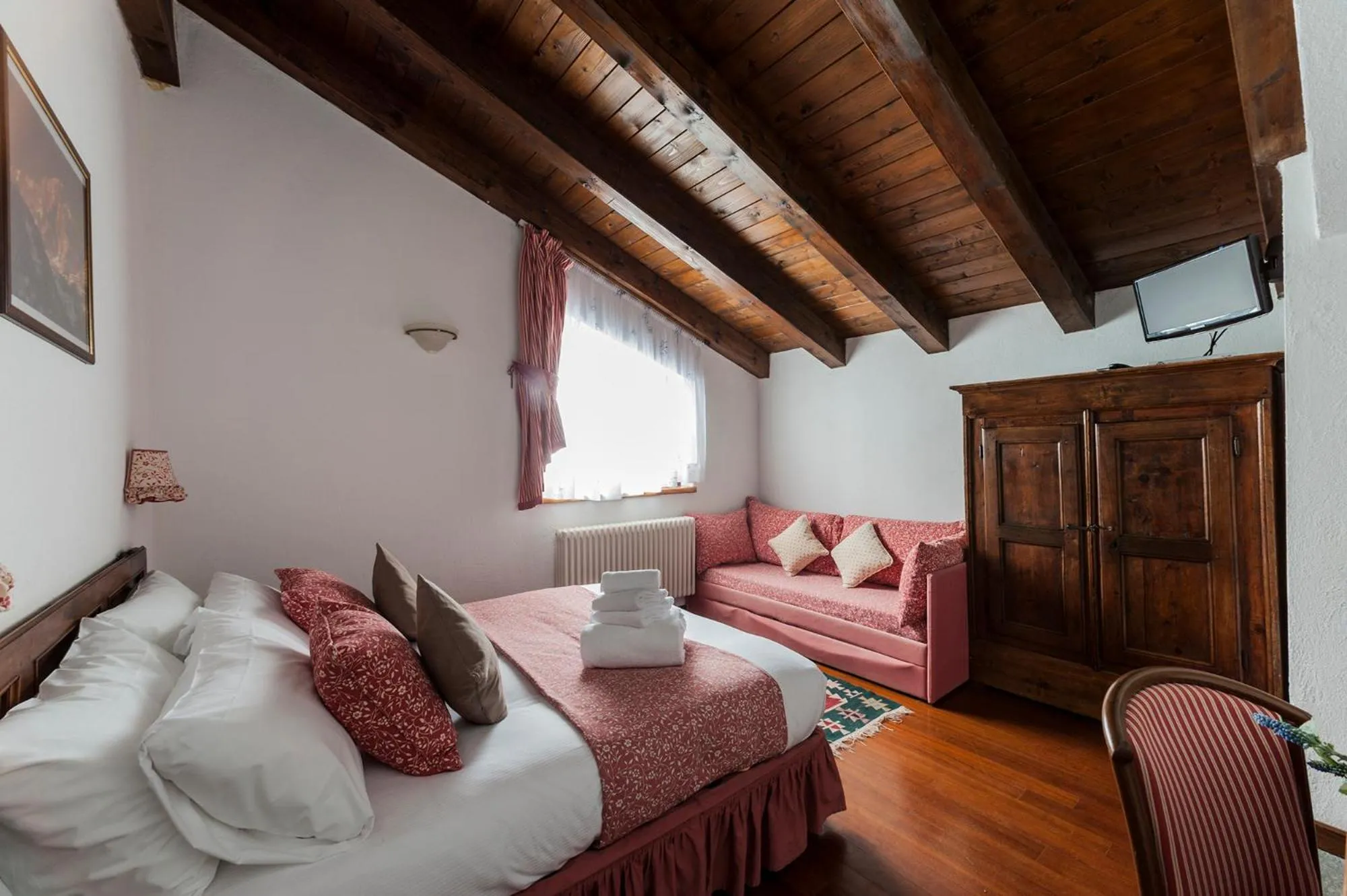 Bed in Hotel Baita Cretaz