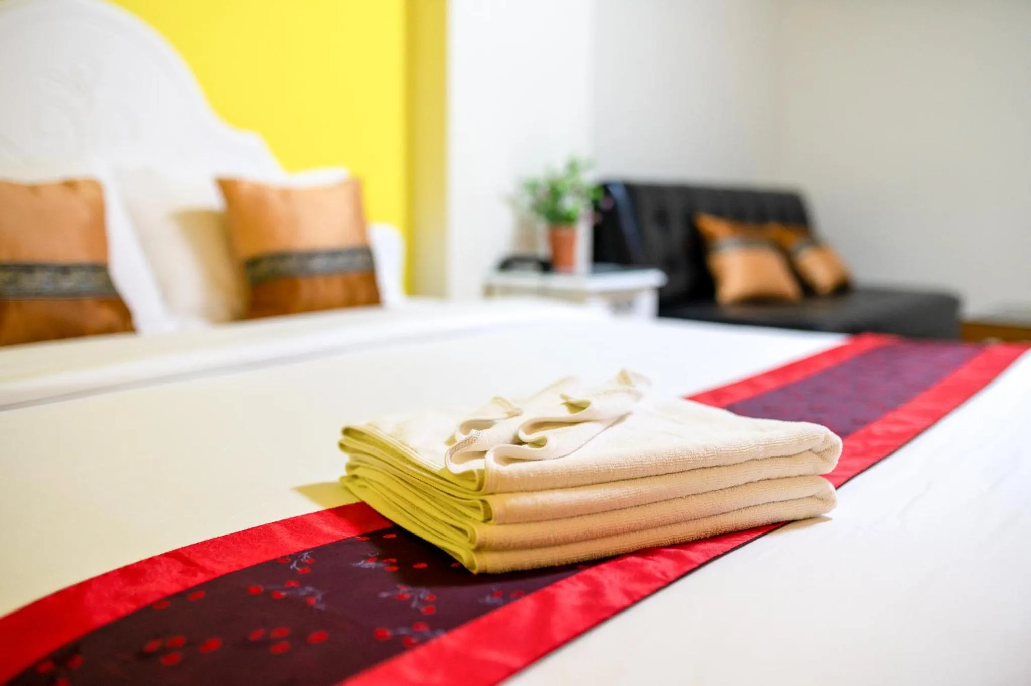 Photo of the whole room, Bed in Witchuwan Apartel