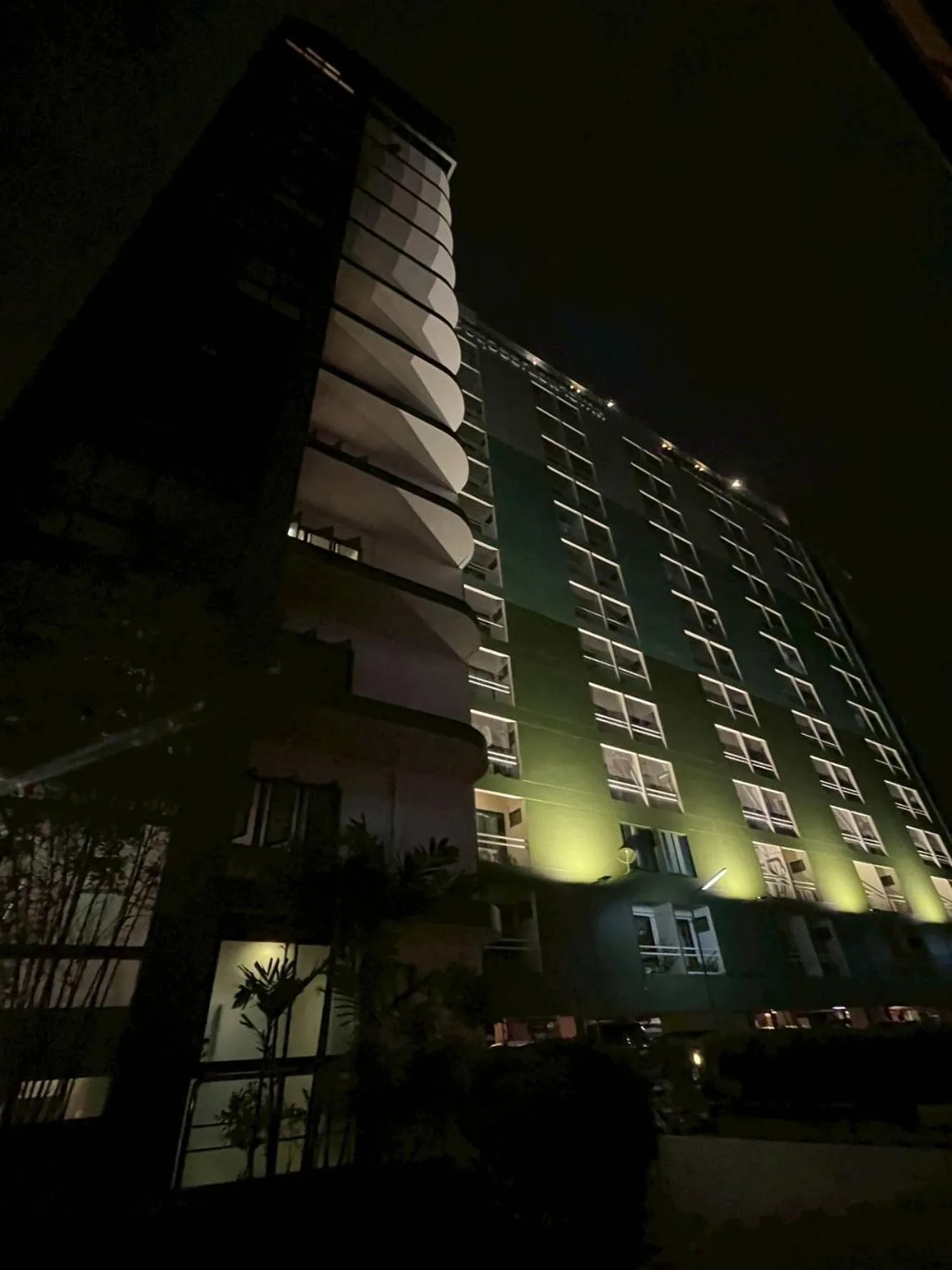 Property building in Witchuwan Apartel