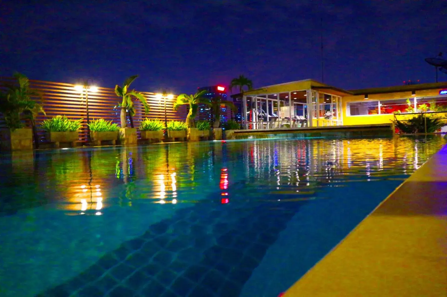 Property building in Witchuwan Apartel Property building in Witchuwan Apartel