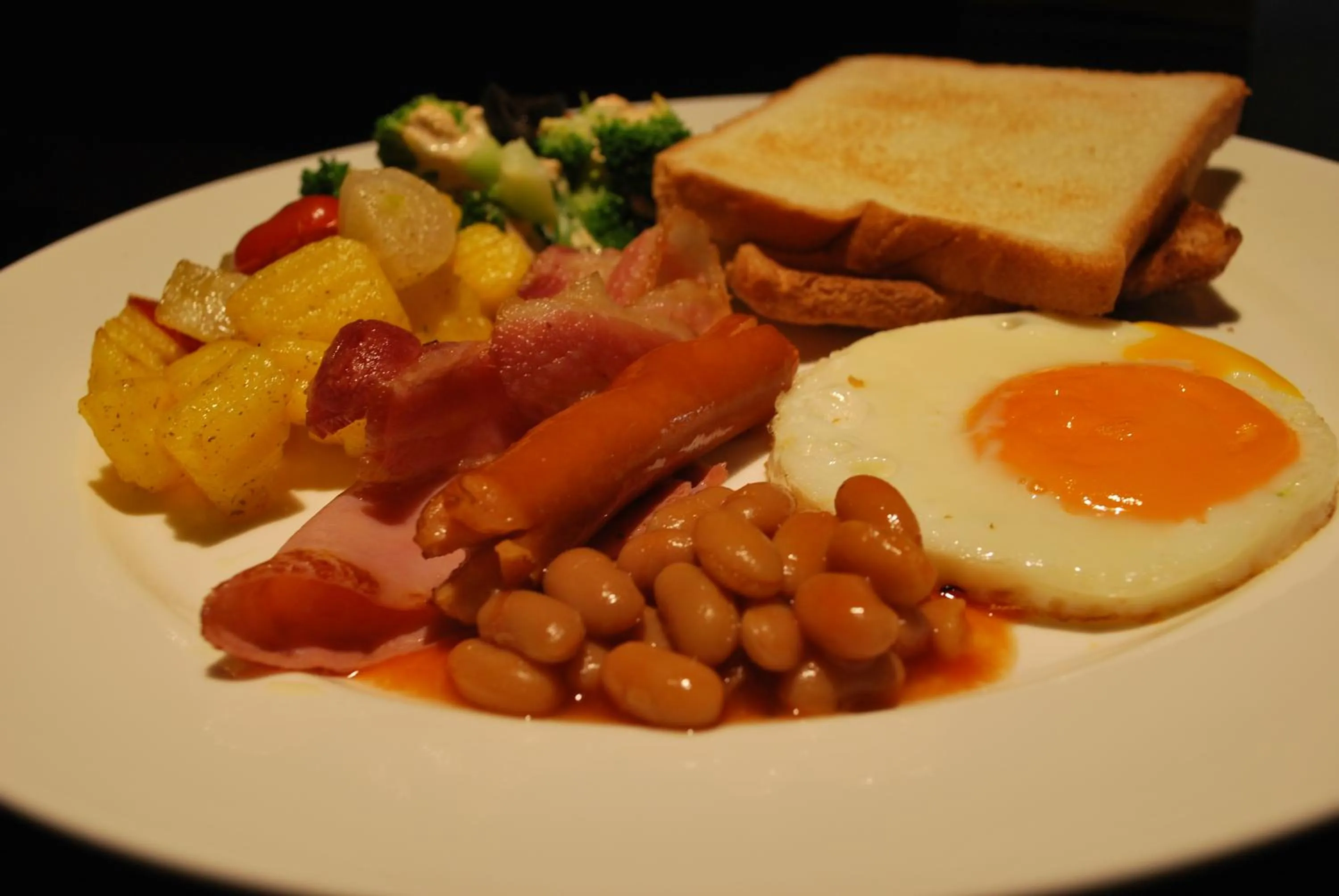 Continental breakfast in Witchuwan Apartel