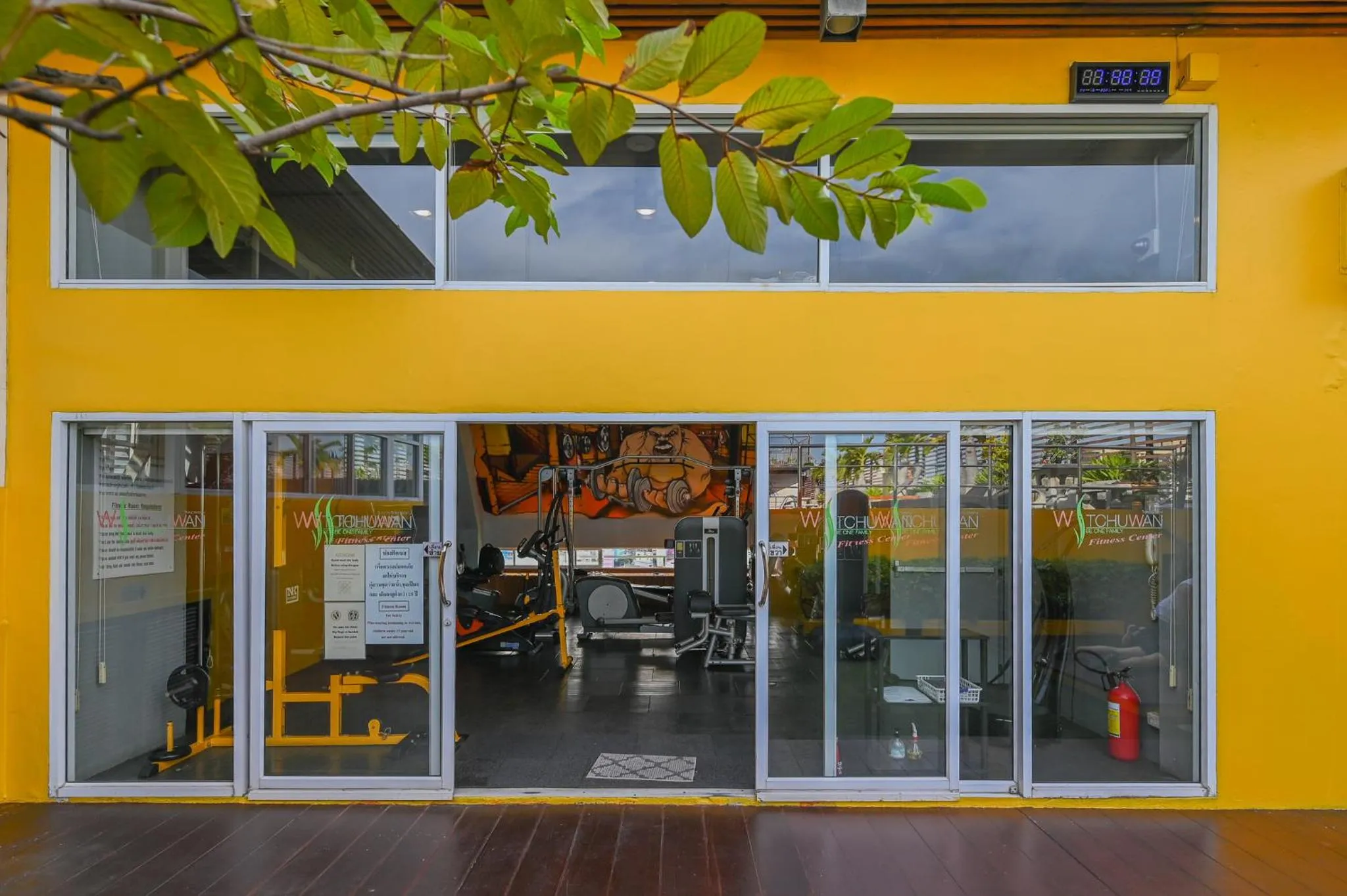 Swimming pool in Witchuwan Apartel