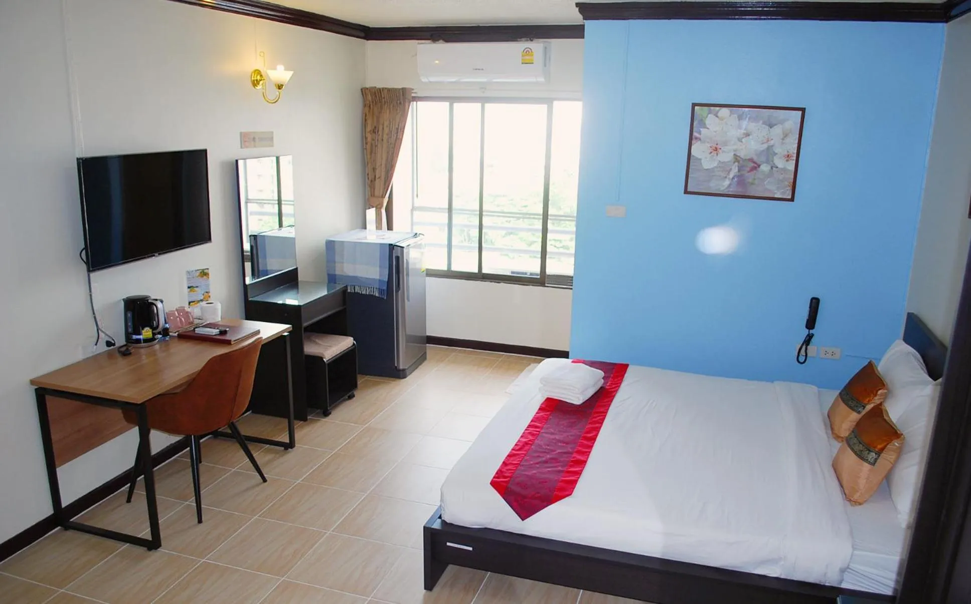 Photo of the whole room, Bed in Witchuwan Apartel