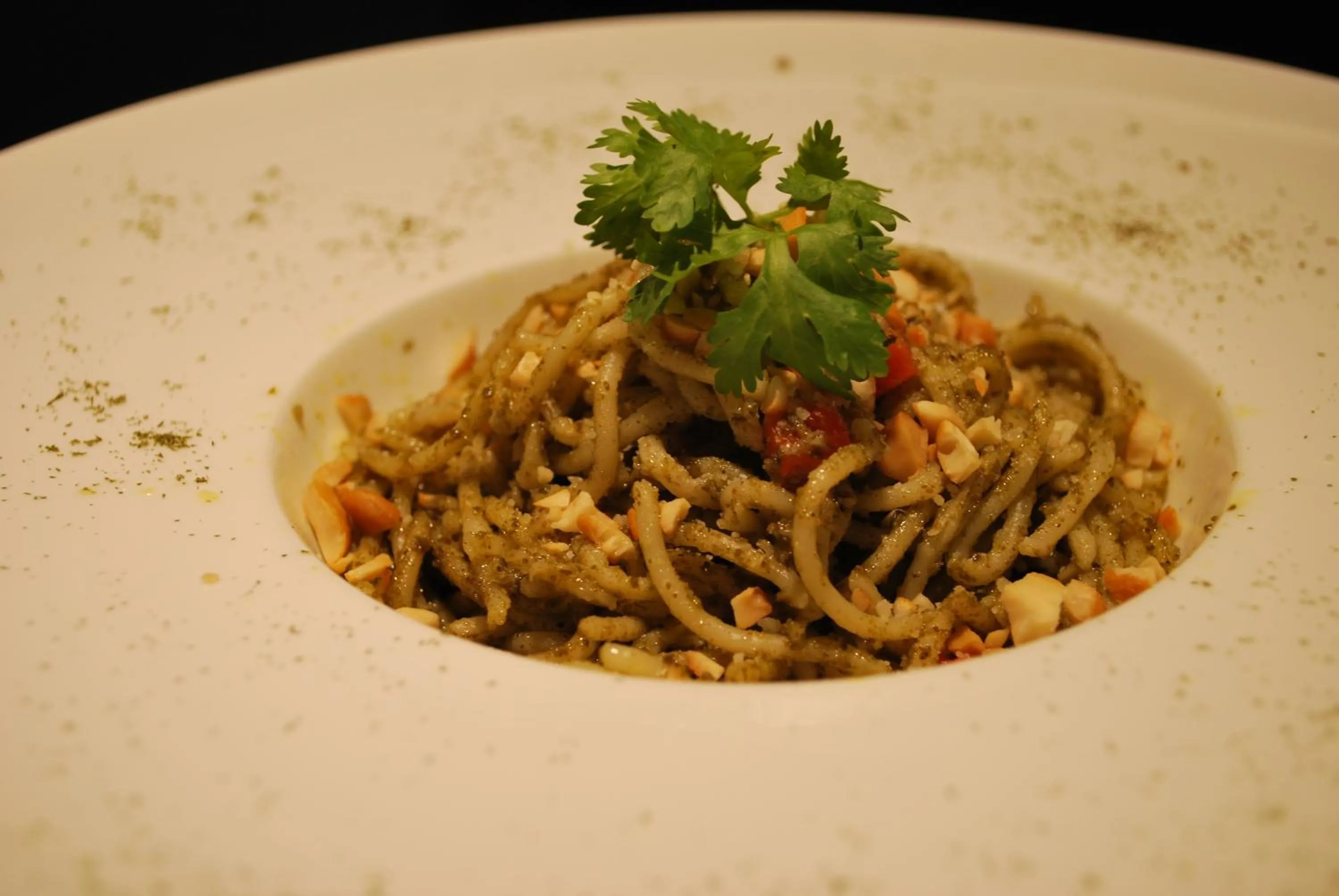 Restaurant/places to eat in Witchuwan Apartel