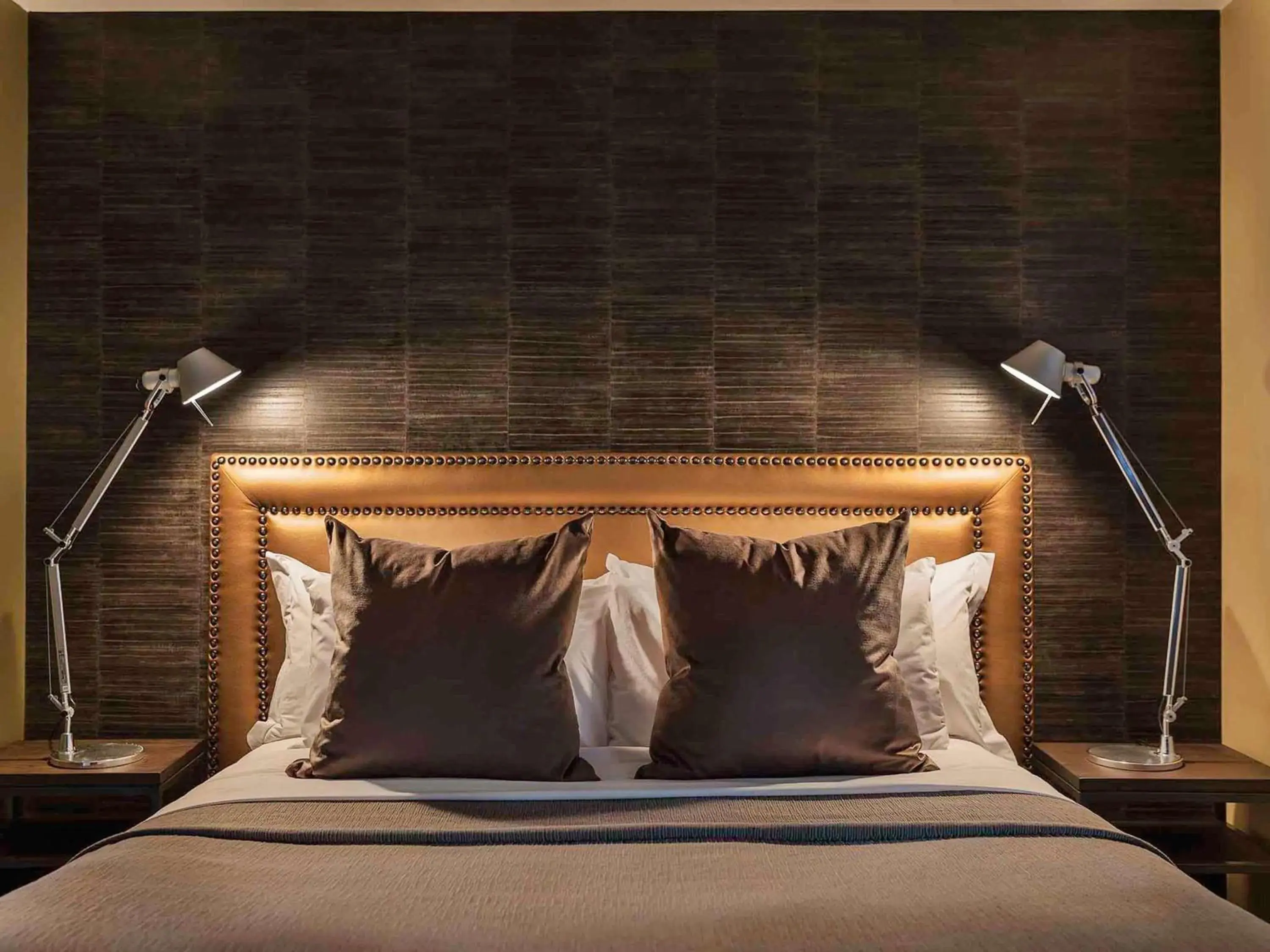 Bedroom, Bed in Hotel St Moritz, Queenstown - MGallery Collection Bedroom, Bed in Hotel St Moritz, Queenstown - MGallery Collection