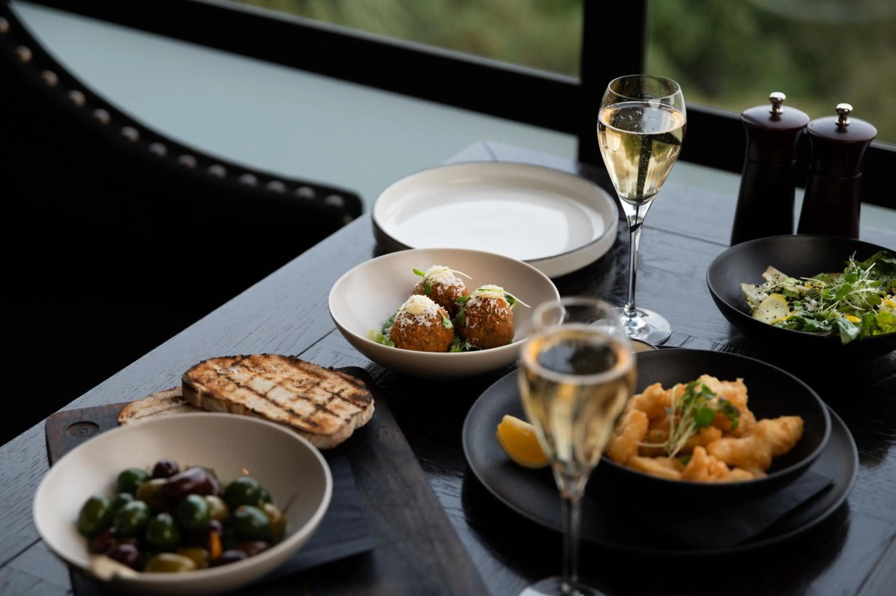 Restaurant/places to eat in Hotel St Moritz, Queenstown - MGallery Collection