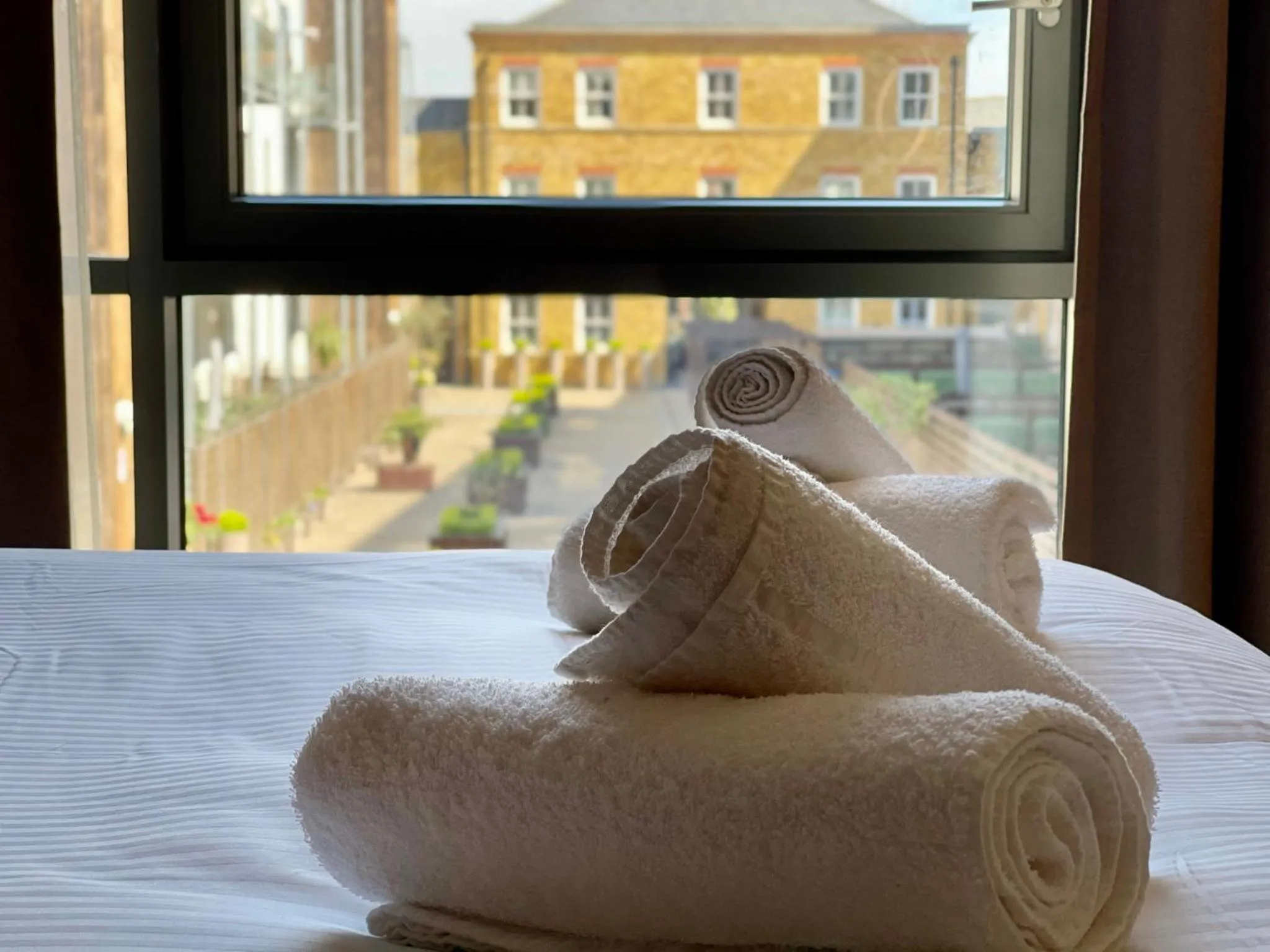 towels, Bed in Axiom Park Hotel