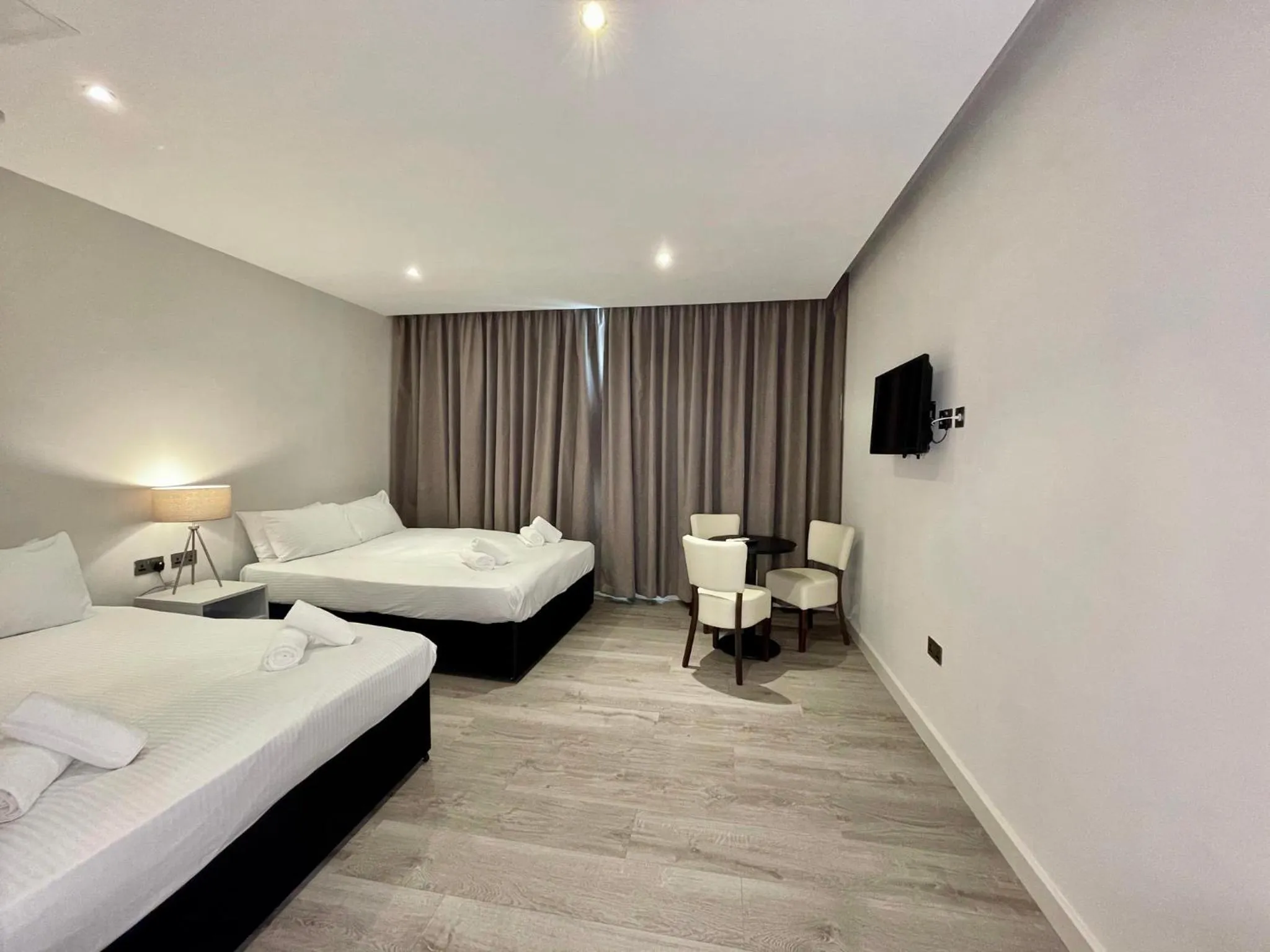 Photo of the whole room, Bed in Axiom Park Hotel