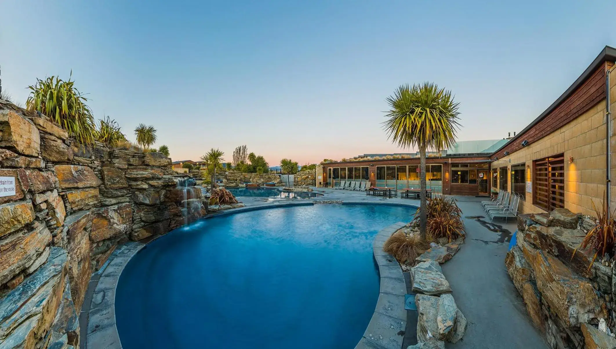 Pool view in Oakridge Resort Lake Wanaka Pool view in Oakridge Resort Lake Wanaka
