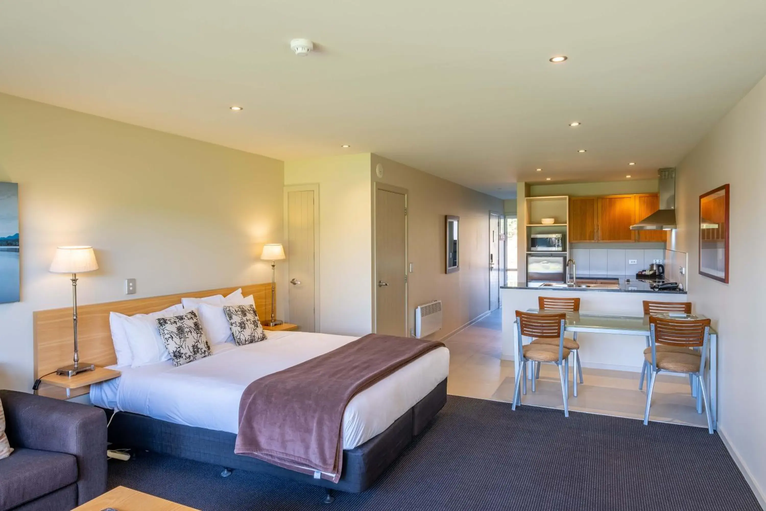 Bed in Oakridge Resort Lake Wanaka Bed in Oakridge Resort Lake Wanaka