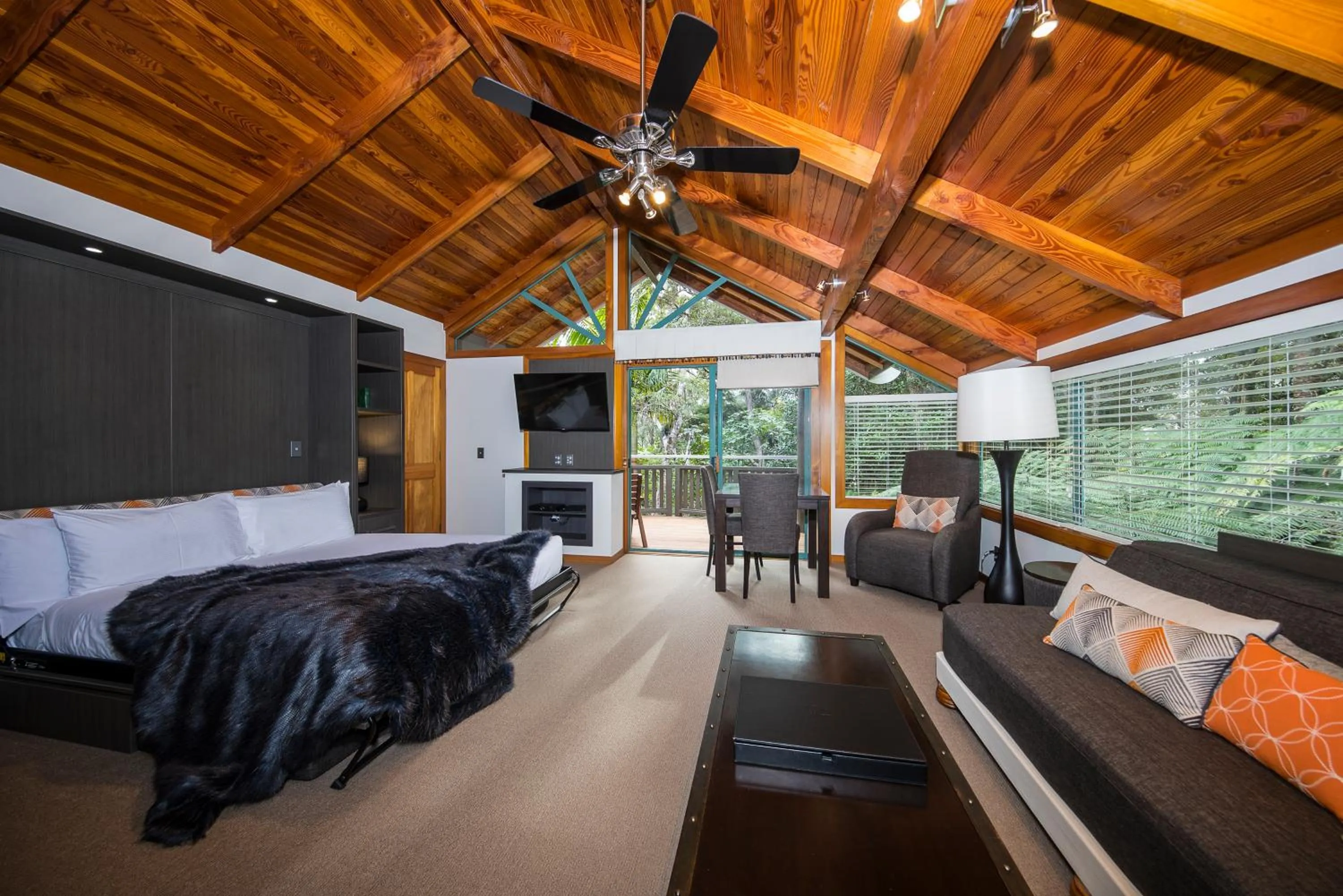 Bedroom in Grand Mercure Puka Park Resort