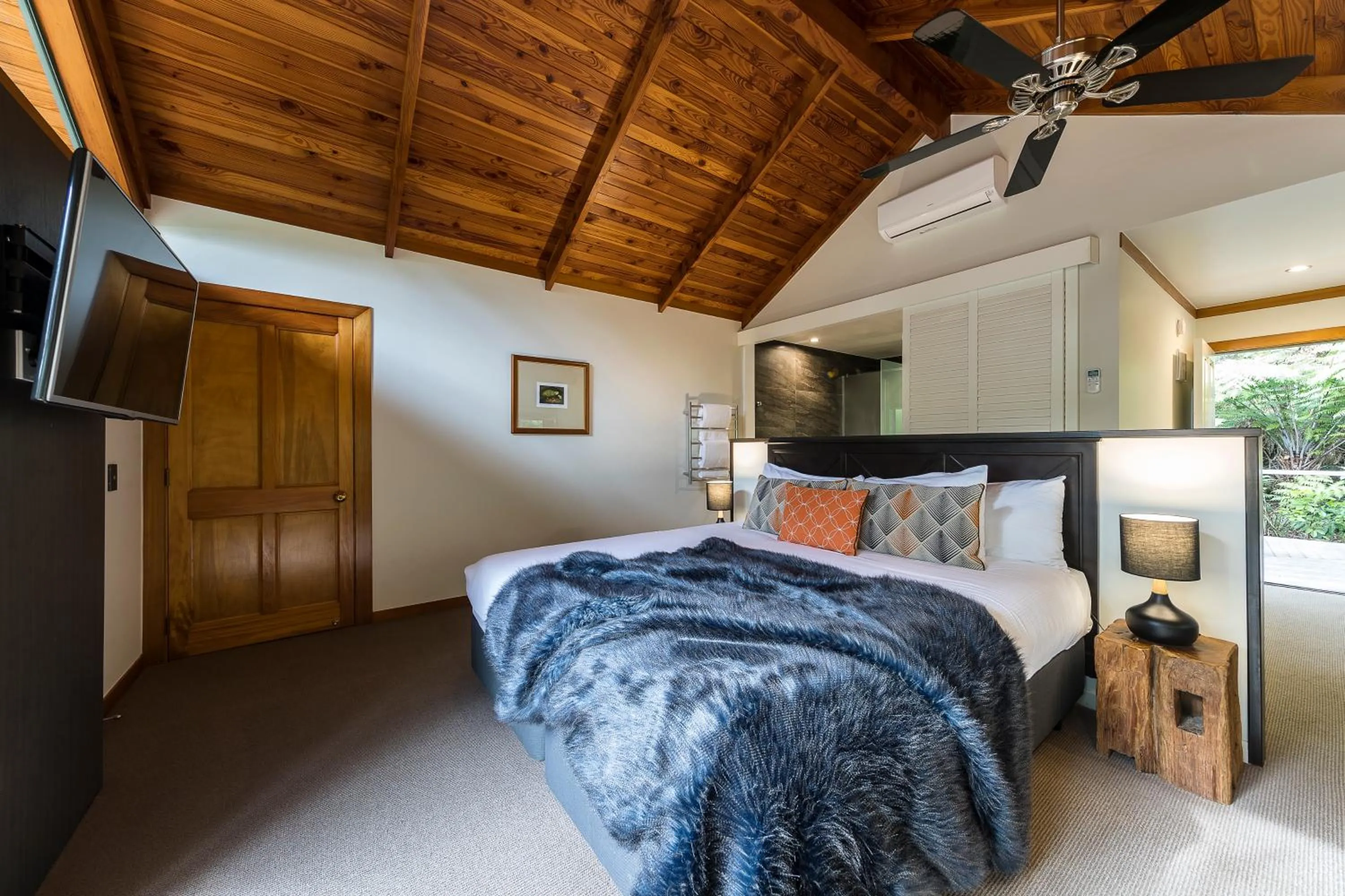 Bedroom, Bed in Grand Mercure Puka Park Resort