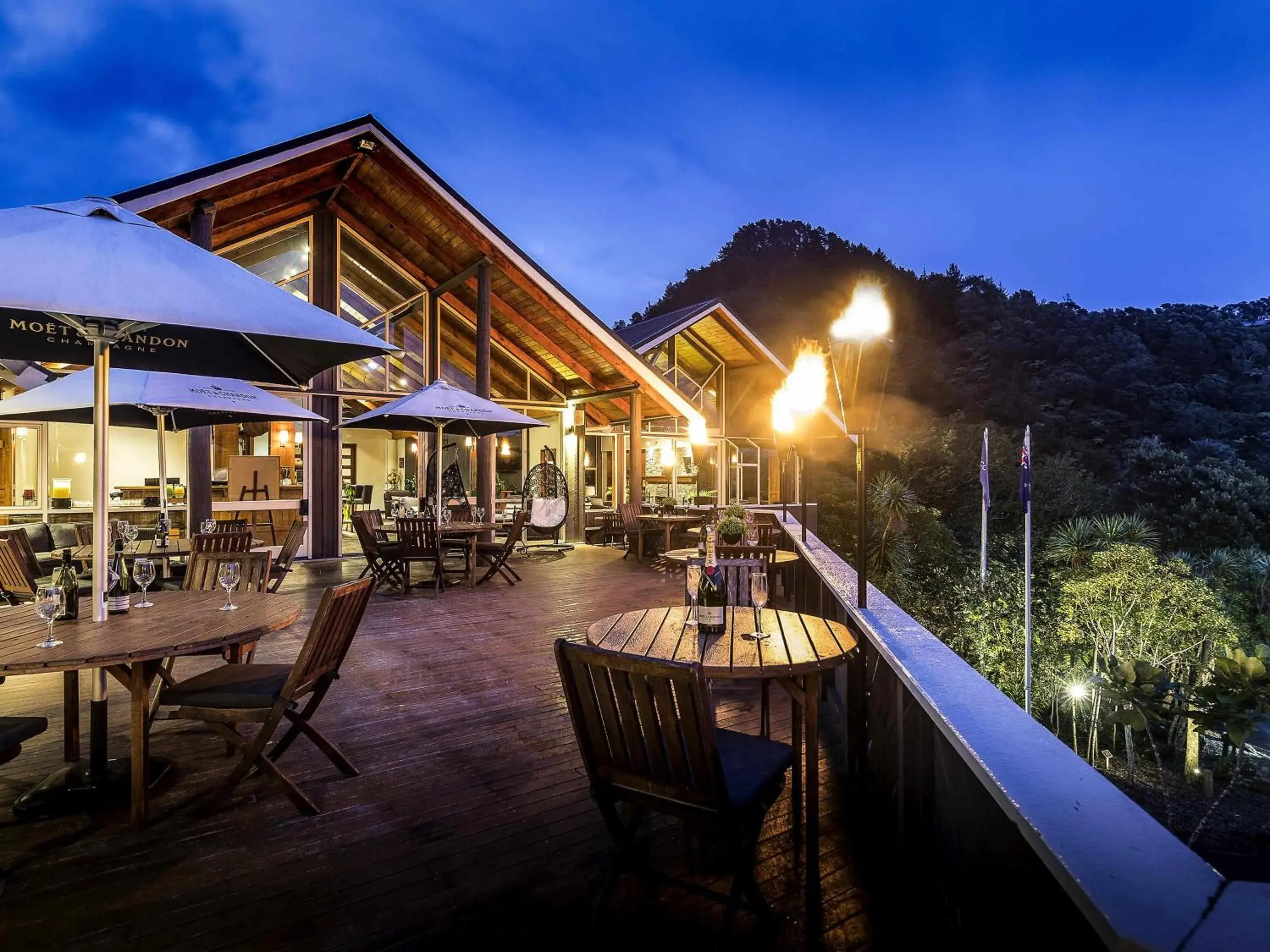 Restaurant/places to eat in Grand Mercure Puka Park Resort Restaurant/places to eat in Grand Mercure Puka Park Resort