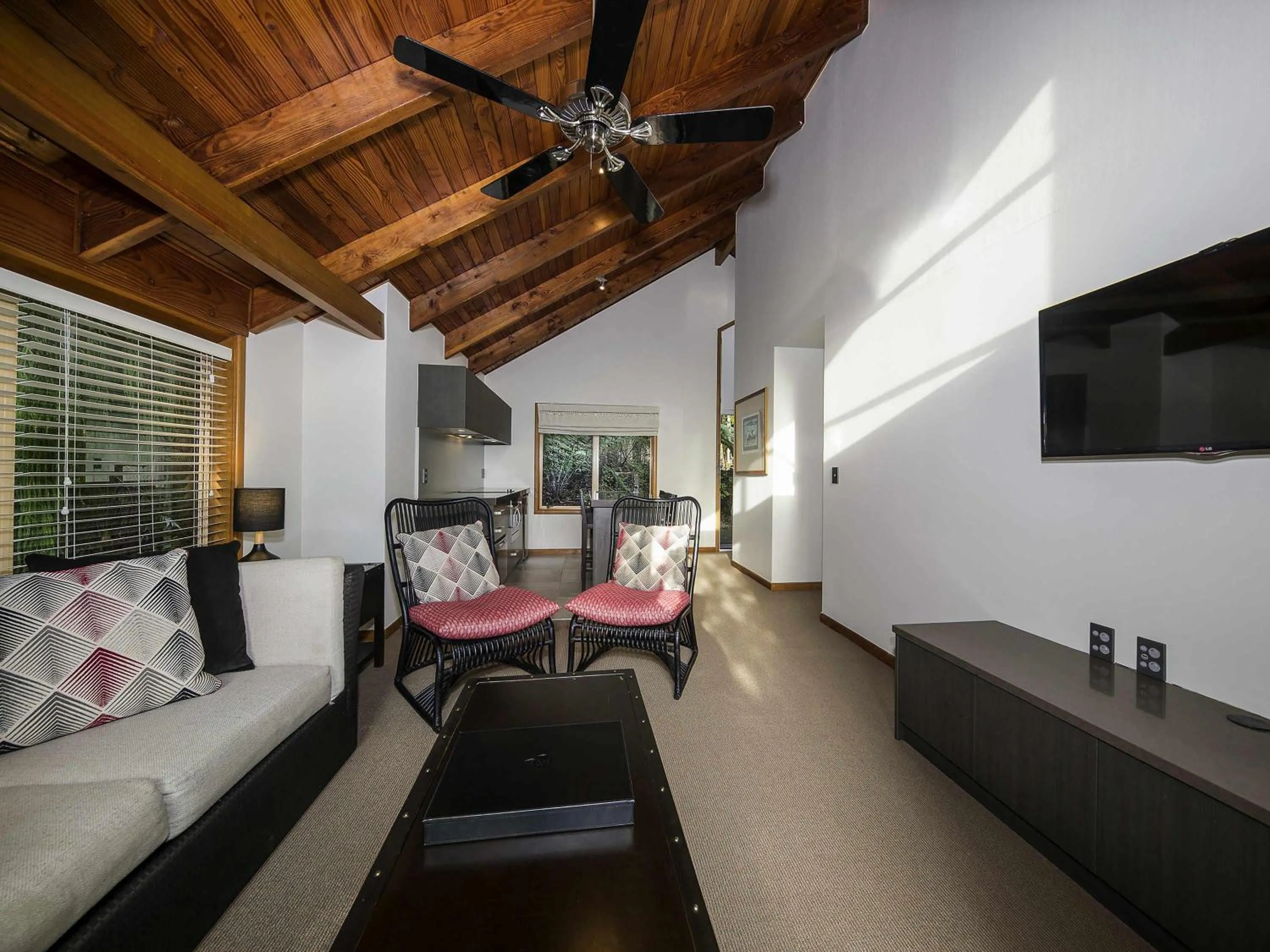 Bedroom in Grand Mercure Puka Park Resort