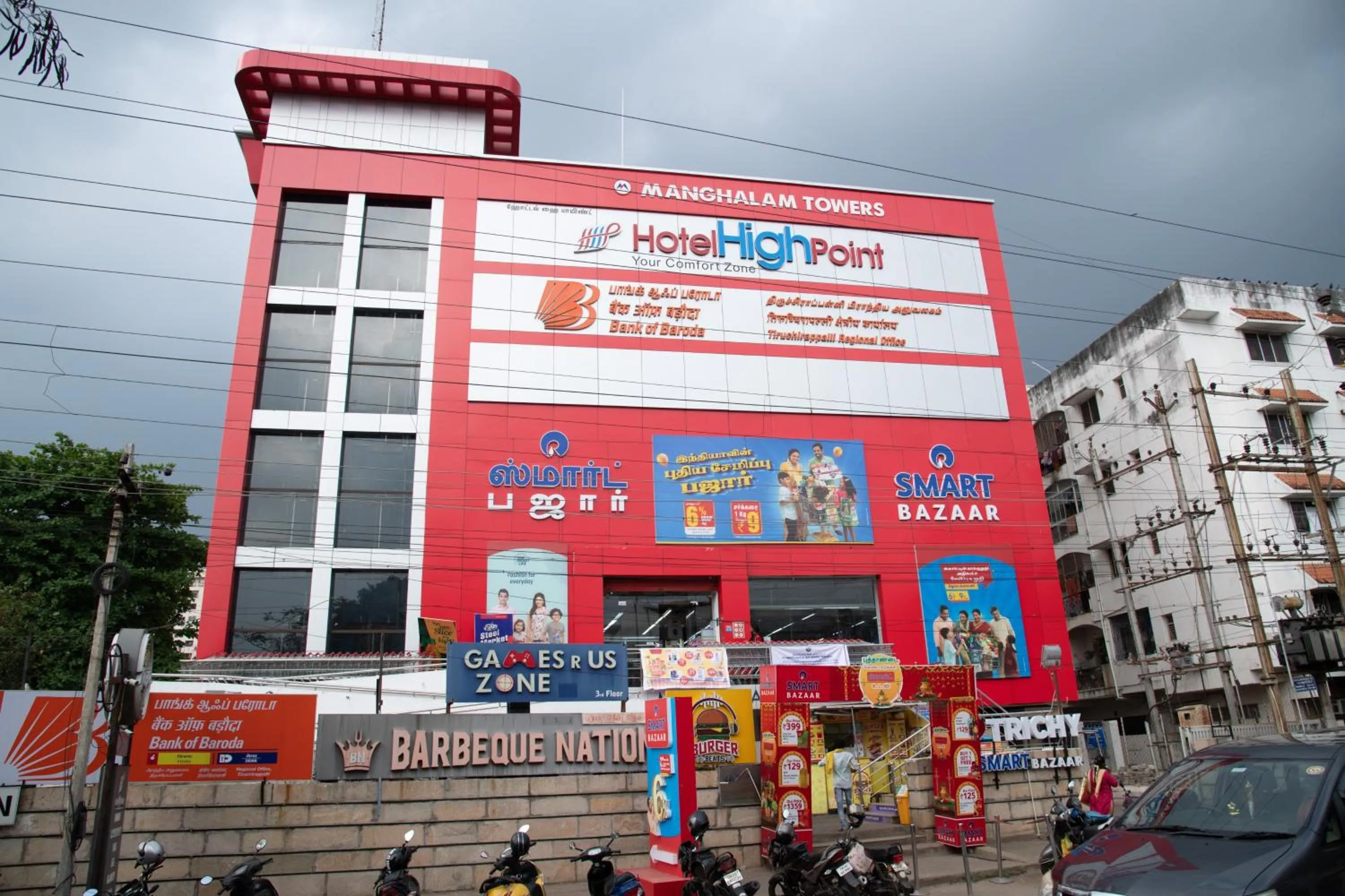 Property building in Hotel High Point