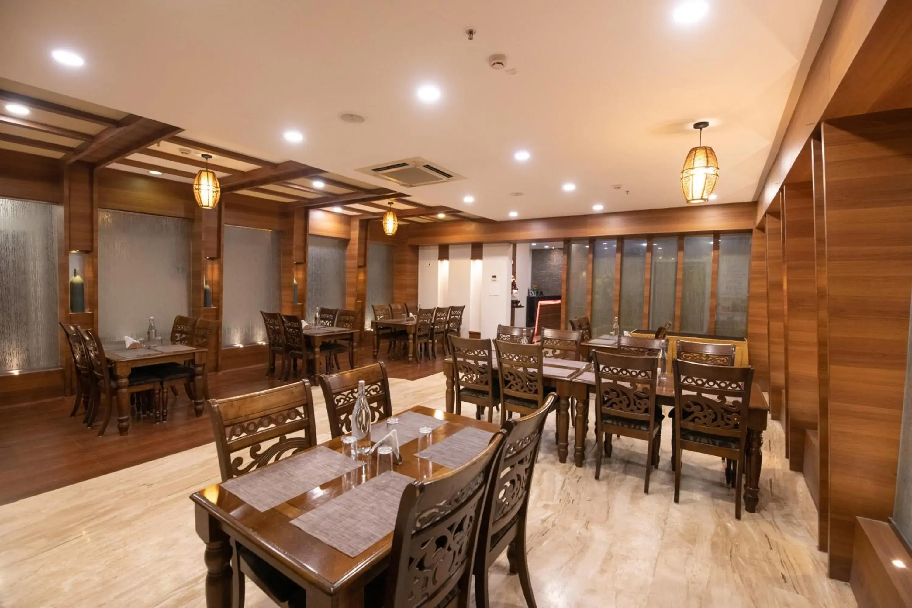 Restaurant/places to eat in Hotel High Point Restaurant/places to eat in Hotel High Point