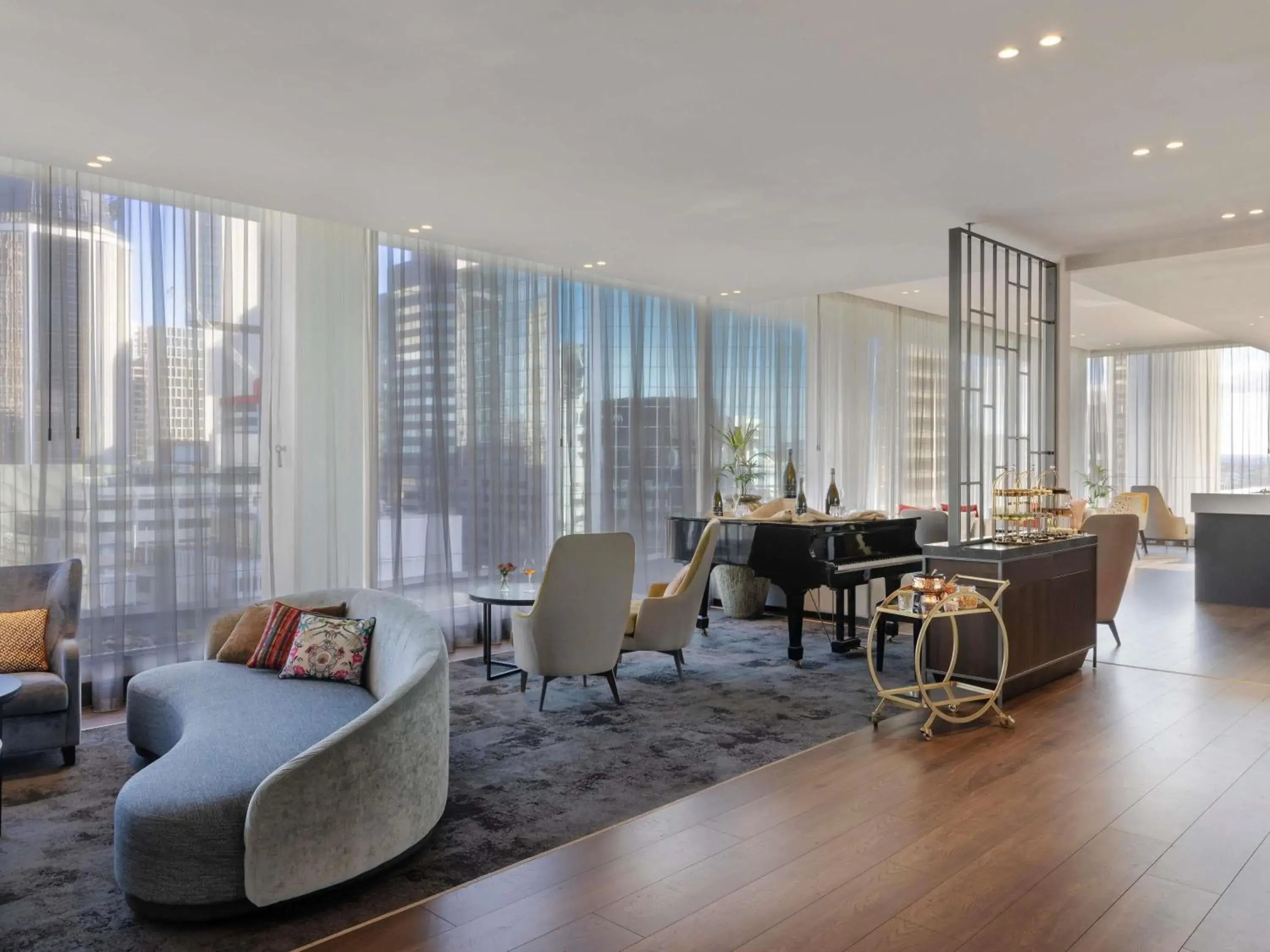 Property building in Mövenpick Hotel Auckland Property building in Mövenpick Hotel Auckland