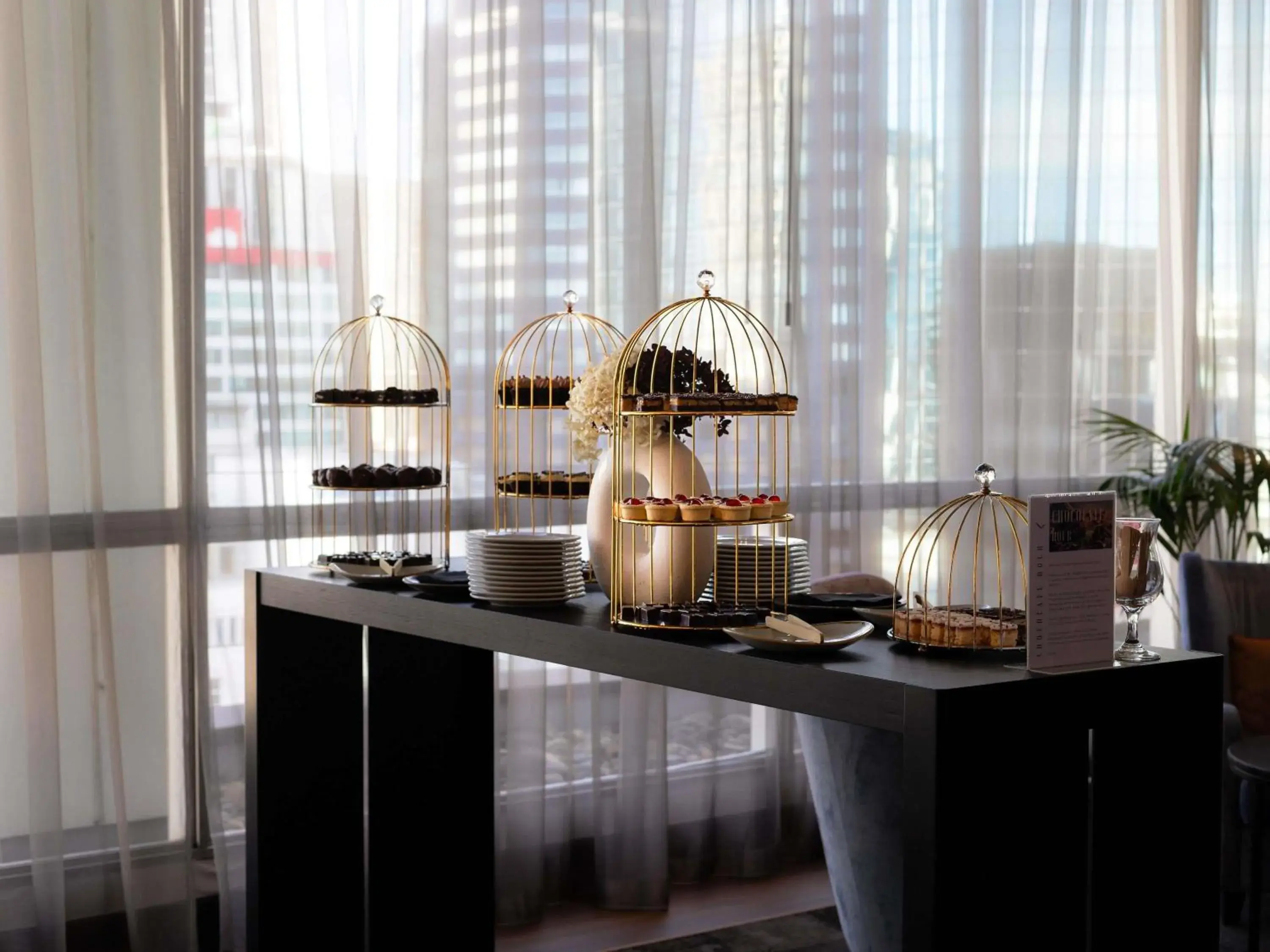 Property building in Mövenpick Hotel Auckland Property building in Mövenpick Hotel Auckland