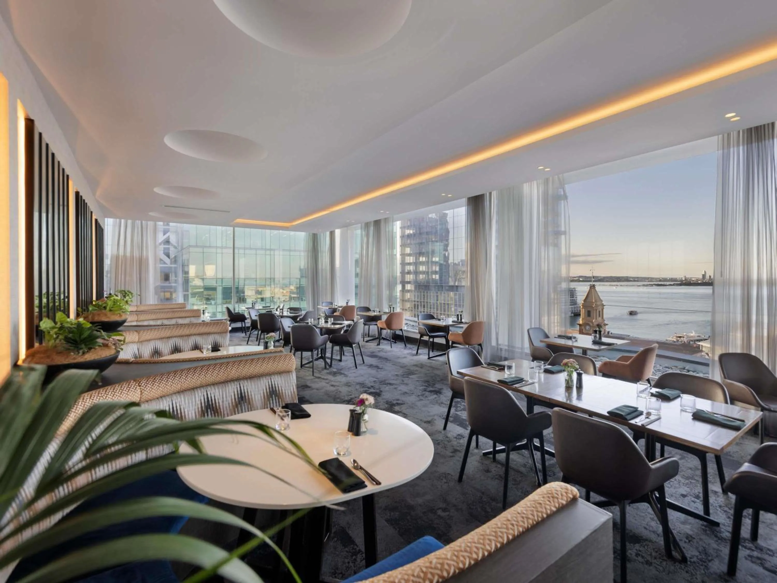 Restaurant/places to eat in Mövenpick Hotel Auckland