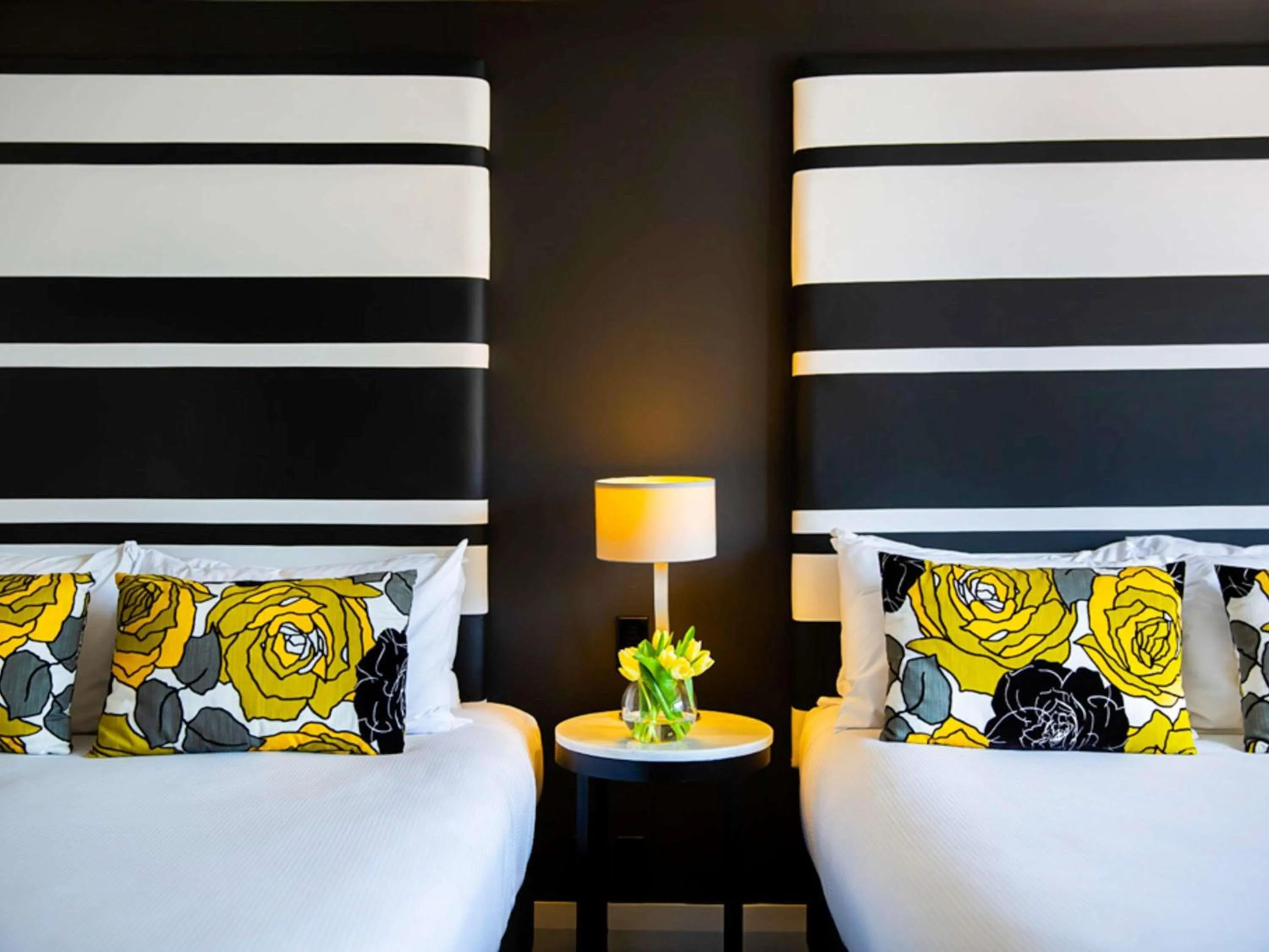 Bedroom, Bed in Mövenpick Hotel Auckland