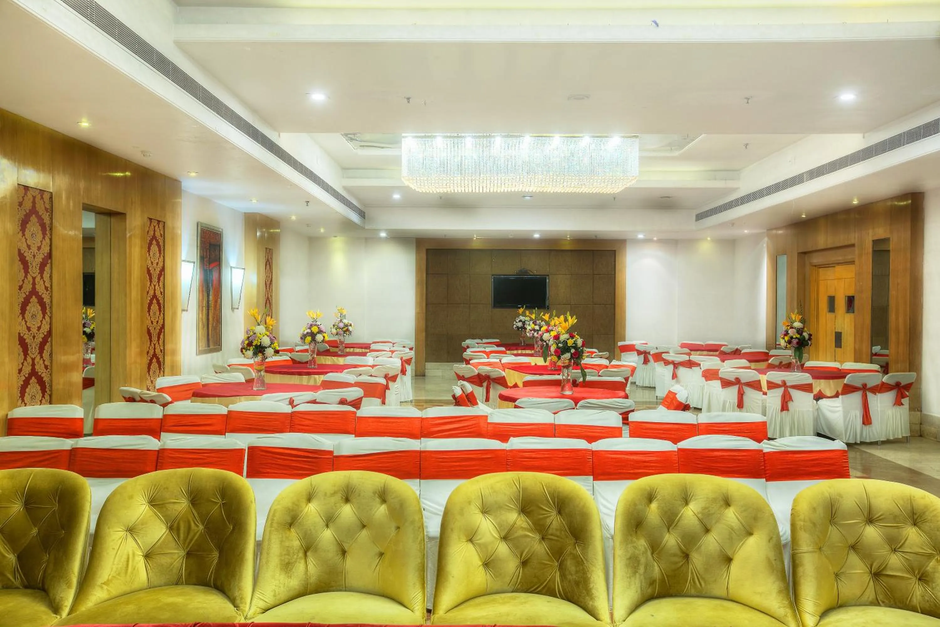 Banquet/Function facilities in Western Court Panchkula