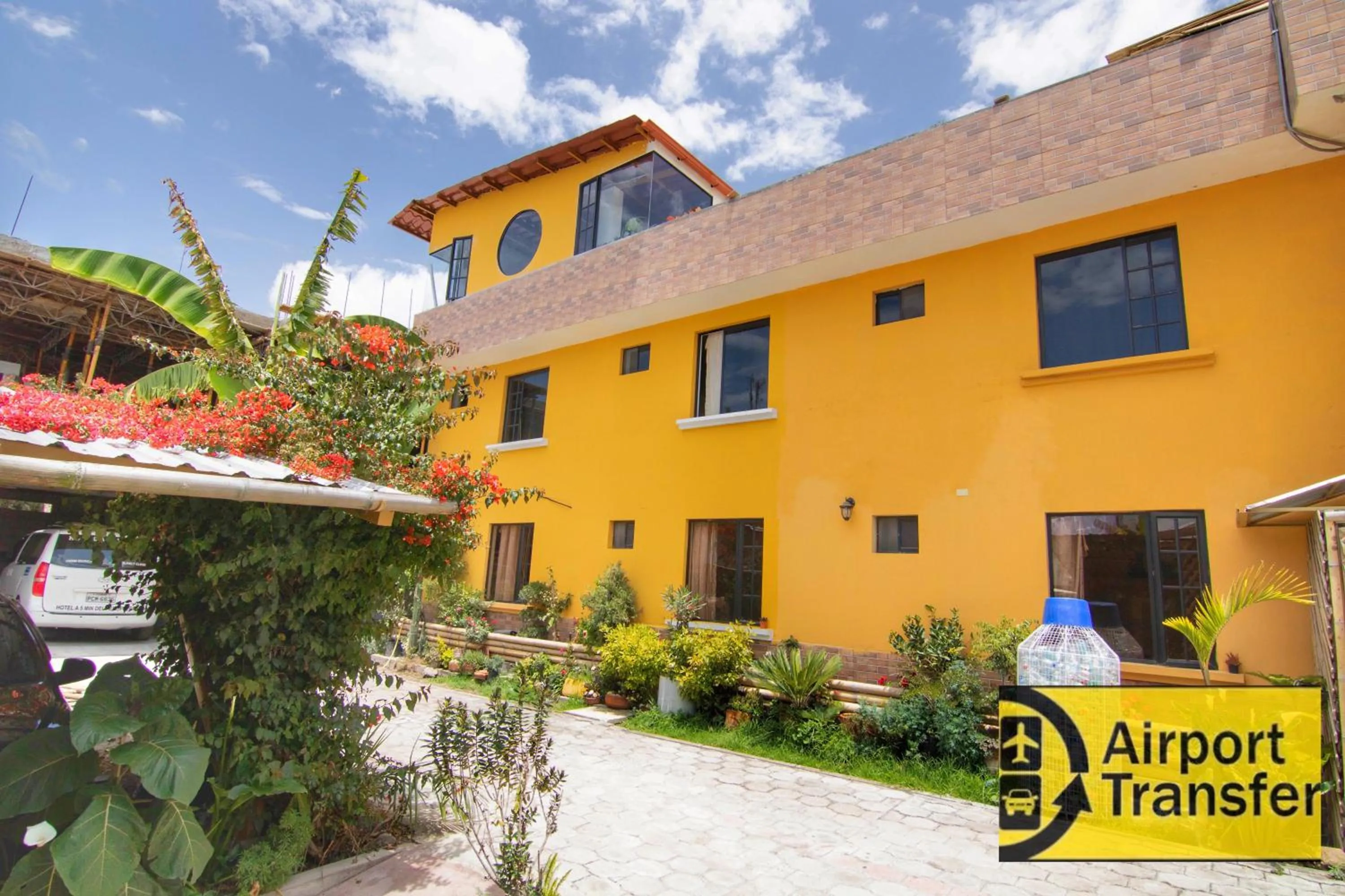 Property building in Hostal Alpachaca - New Quito Airport