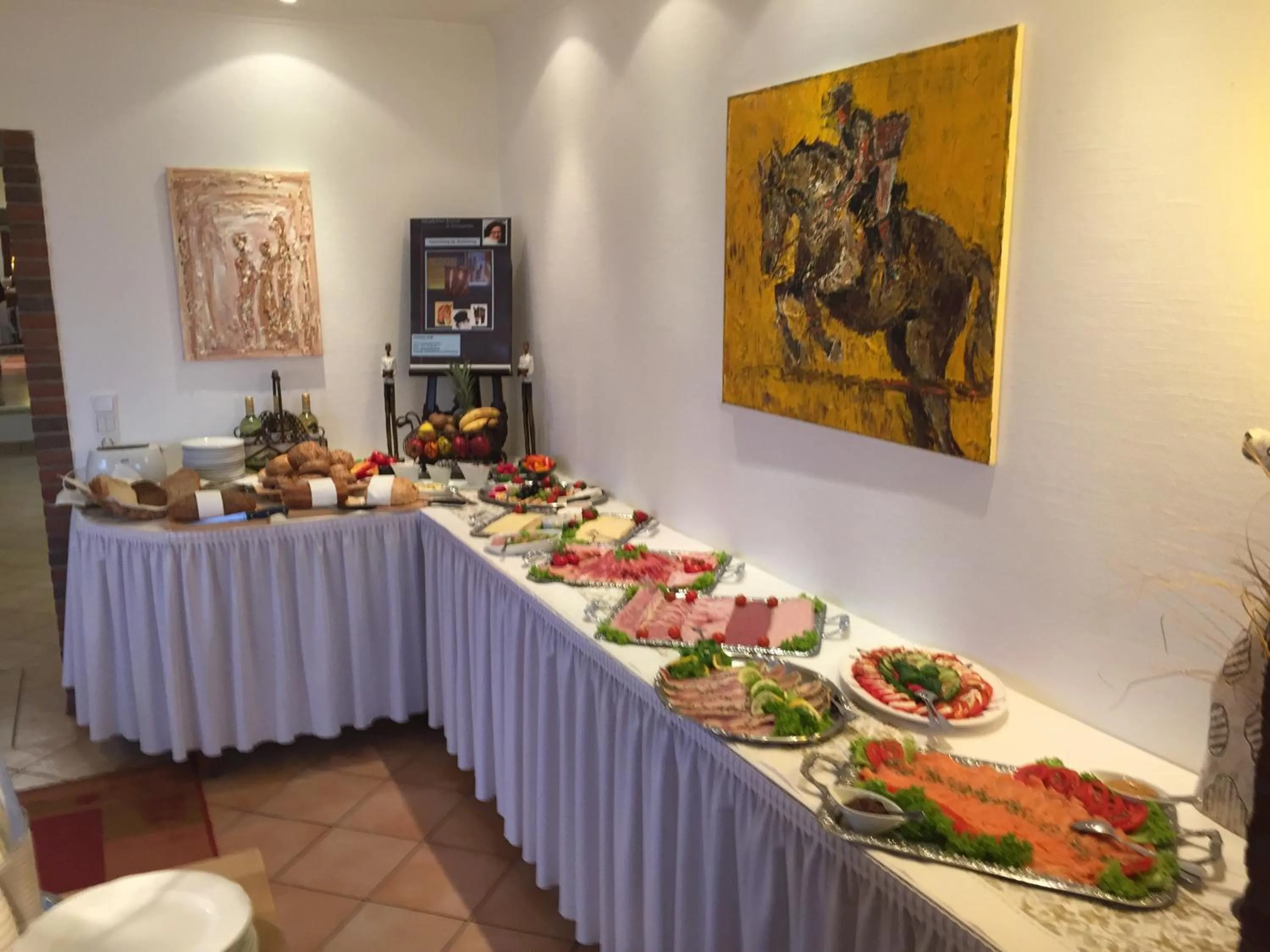 Breakfast in Hotel Restaurant Zum Heidekrug