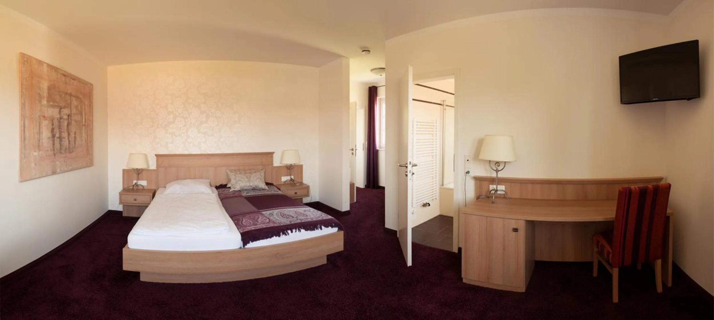 Bedroom, Bed in Hotel Restaurant Zum Heidekrug