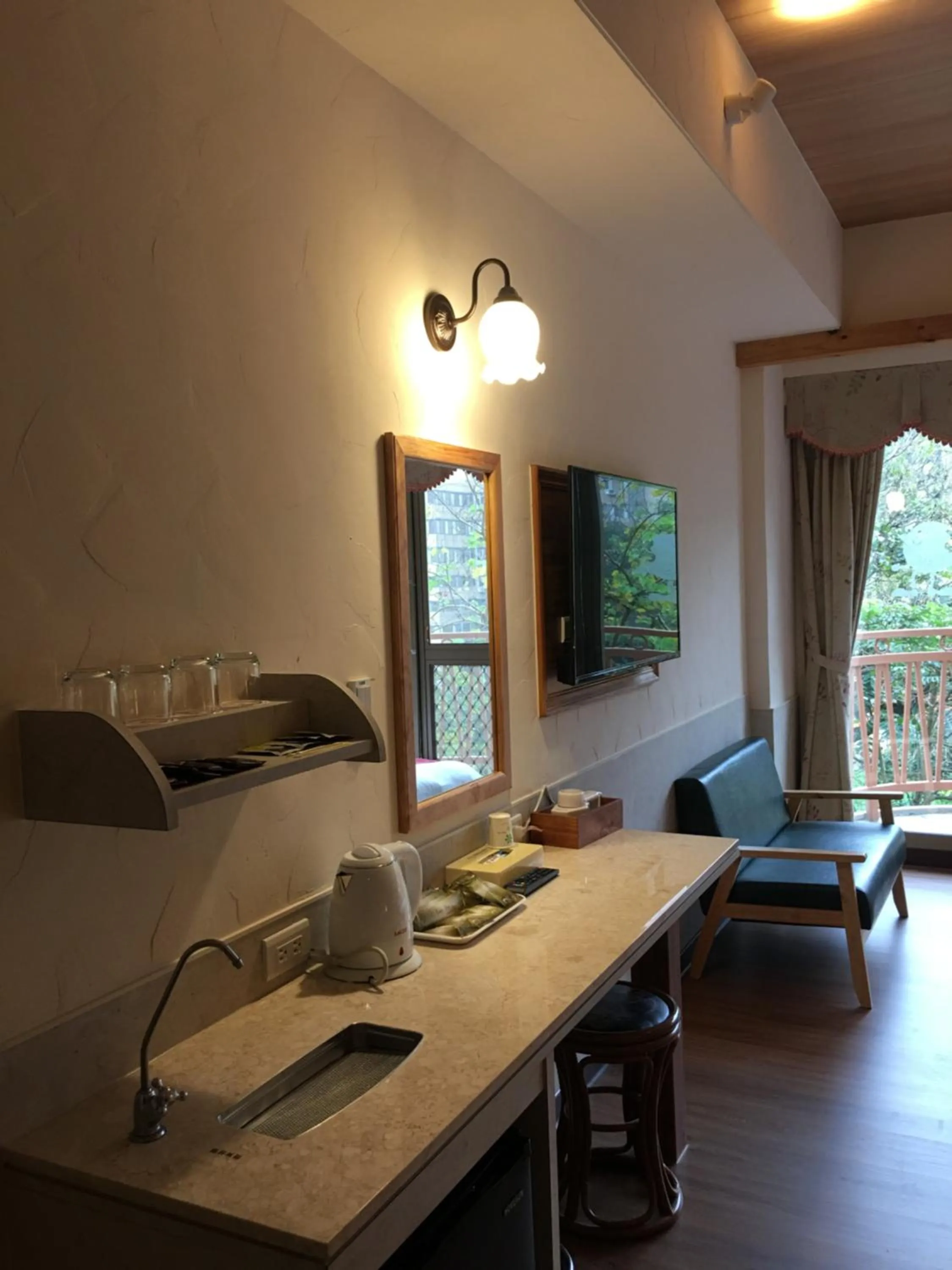 Bed in Ku Kuan Resort Hotel