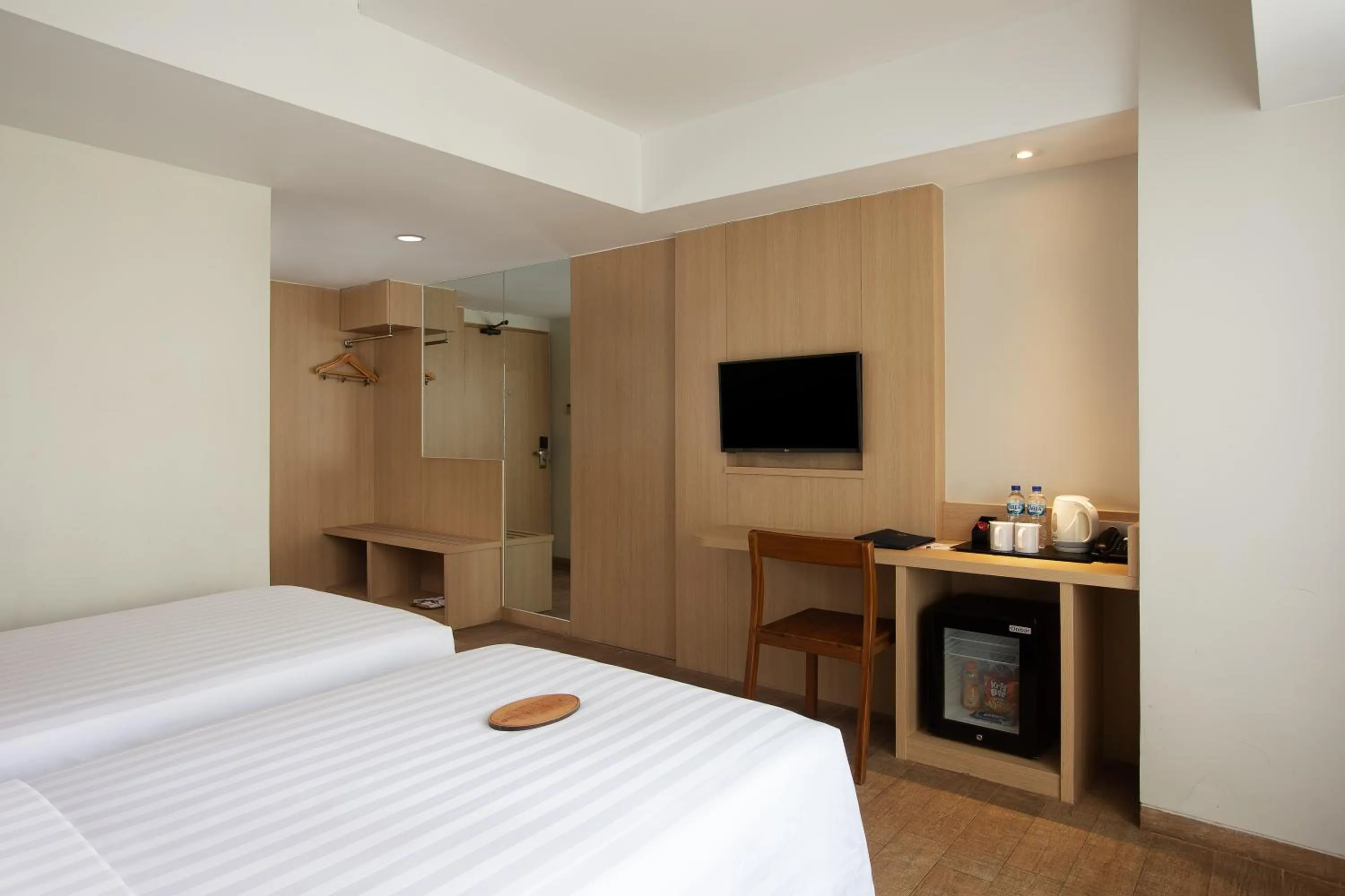 Property building, Bed in Aveta Hotel Malioboro