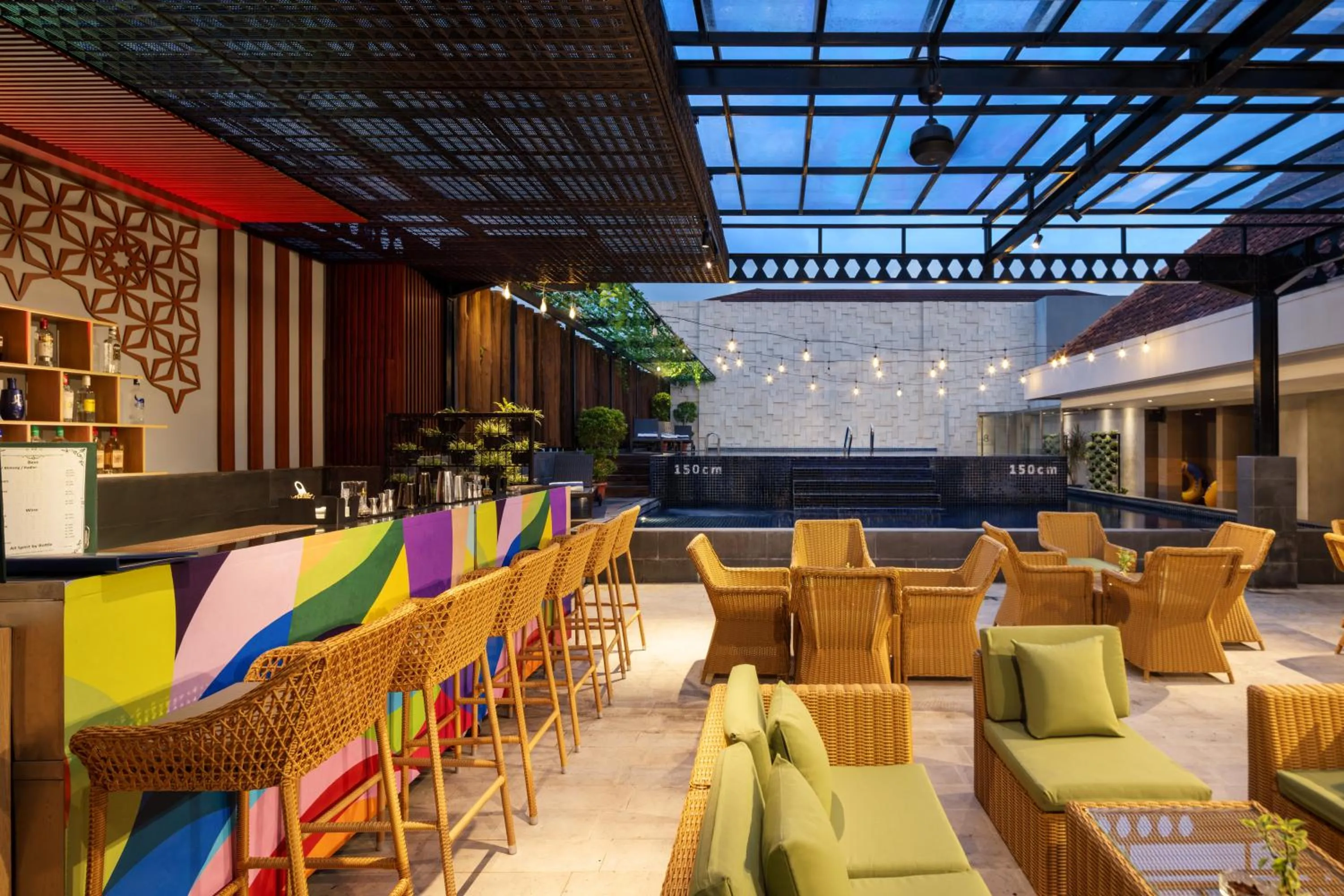 Restaurant/places to eat in Aveta Hotel Malioboro