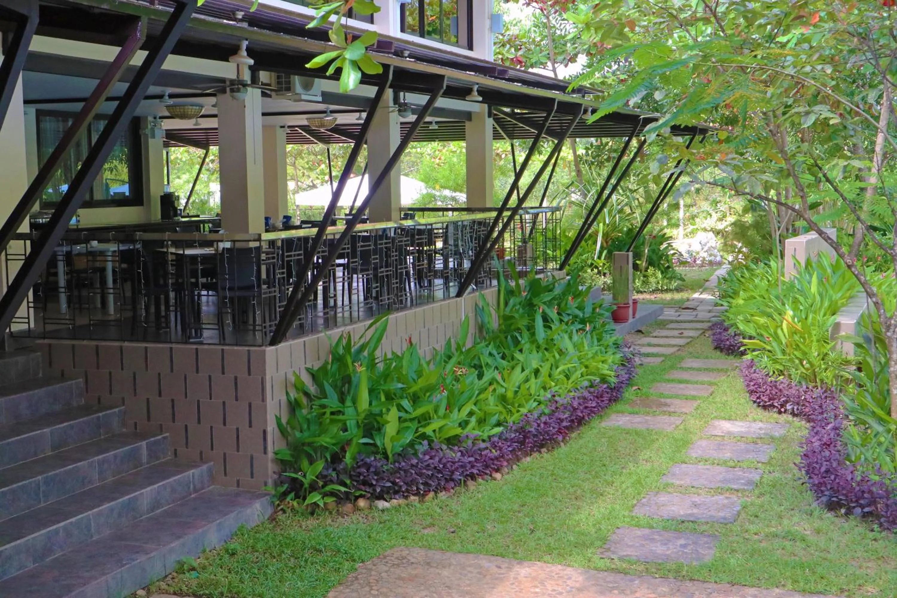 Garden in Fernvale Leisure Club and Resort