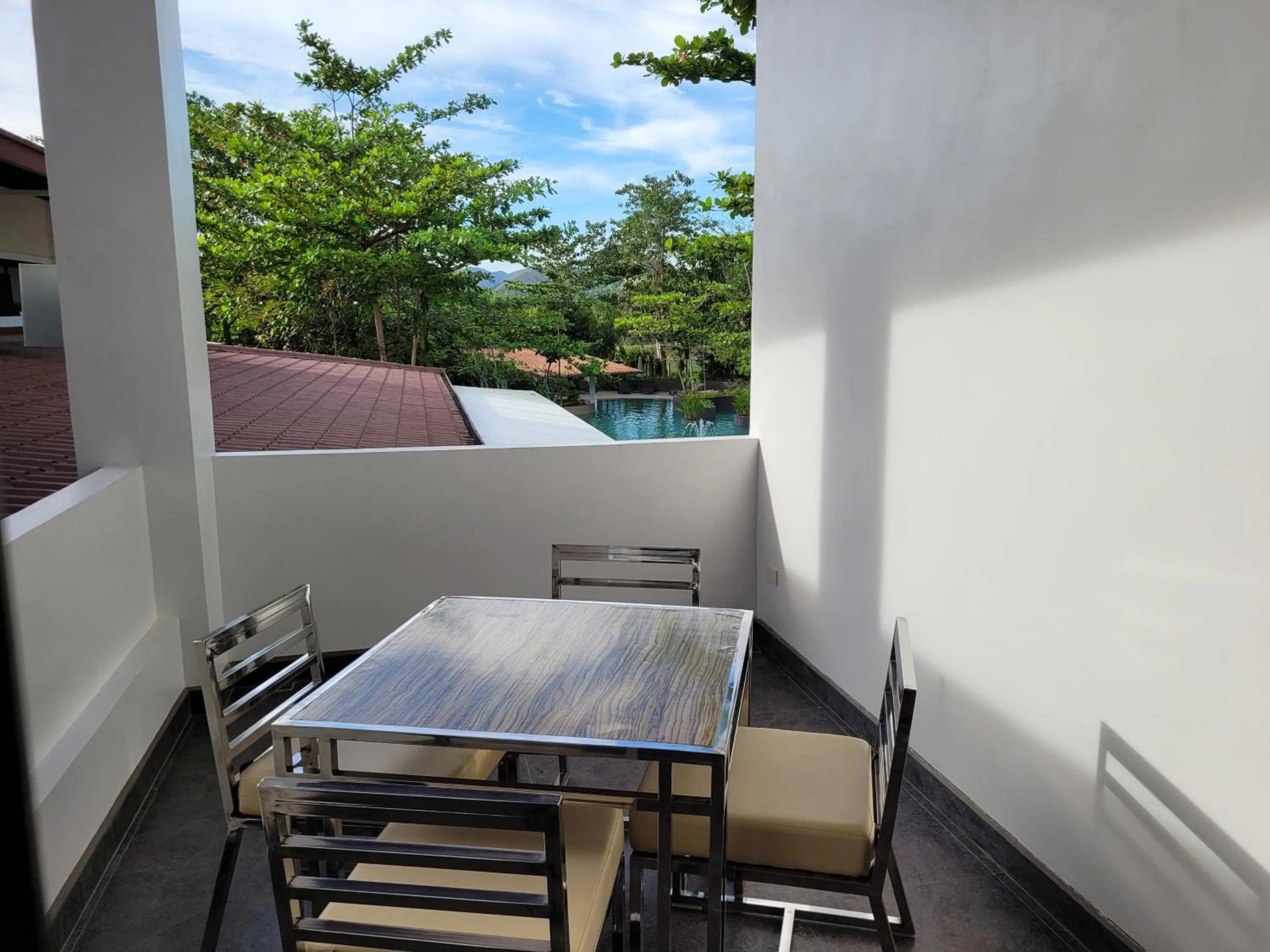 Day in Fernvale Leisure Club and Resort