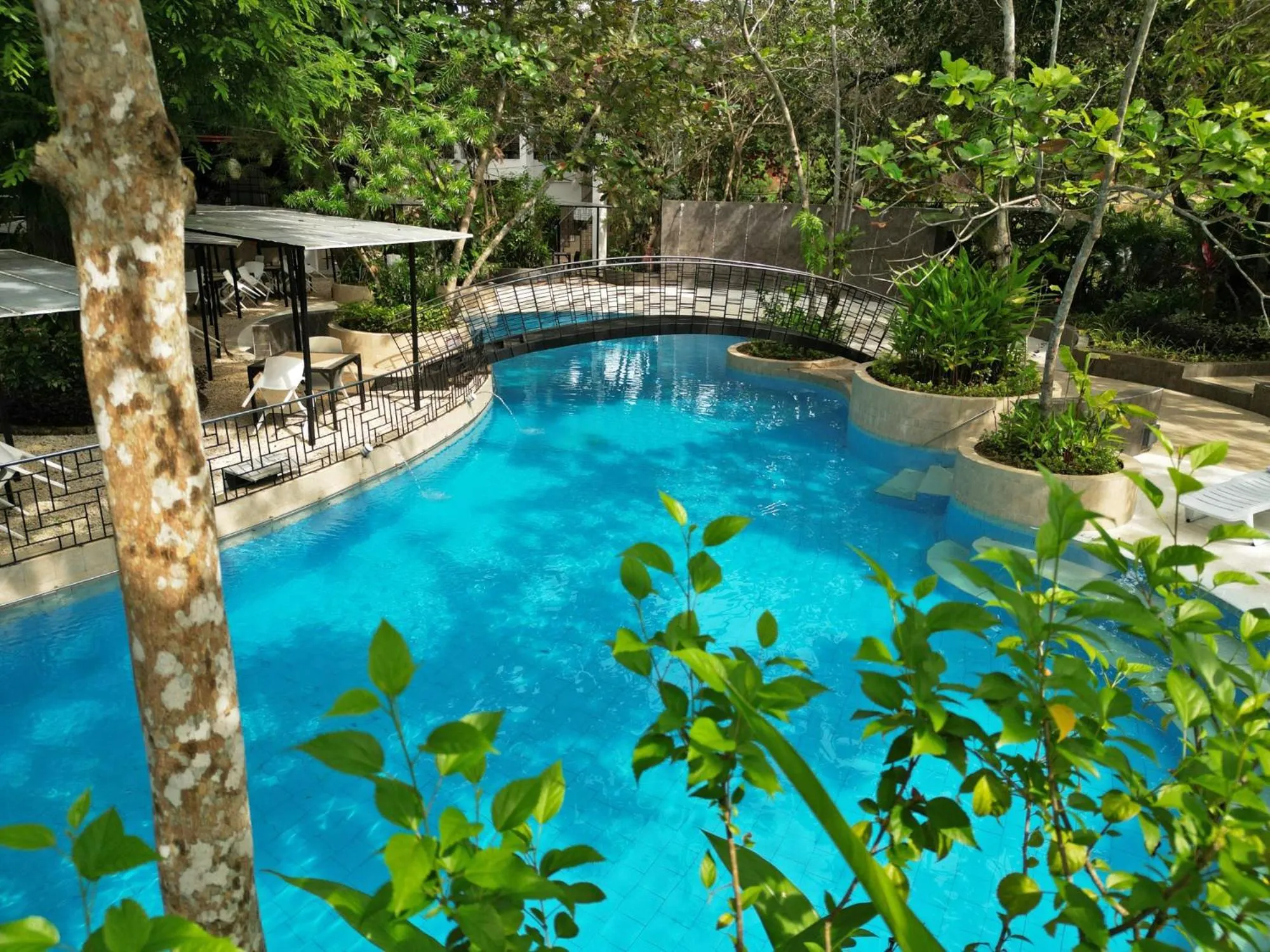 Swimming pool in Fernvale Leisure Club and Resort