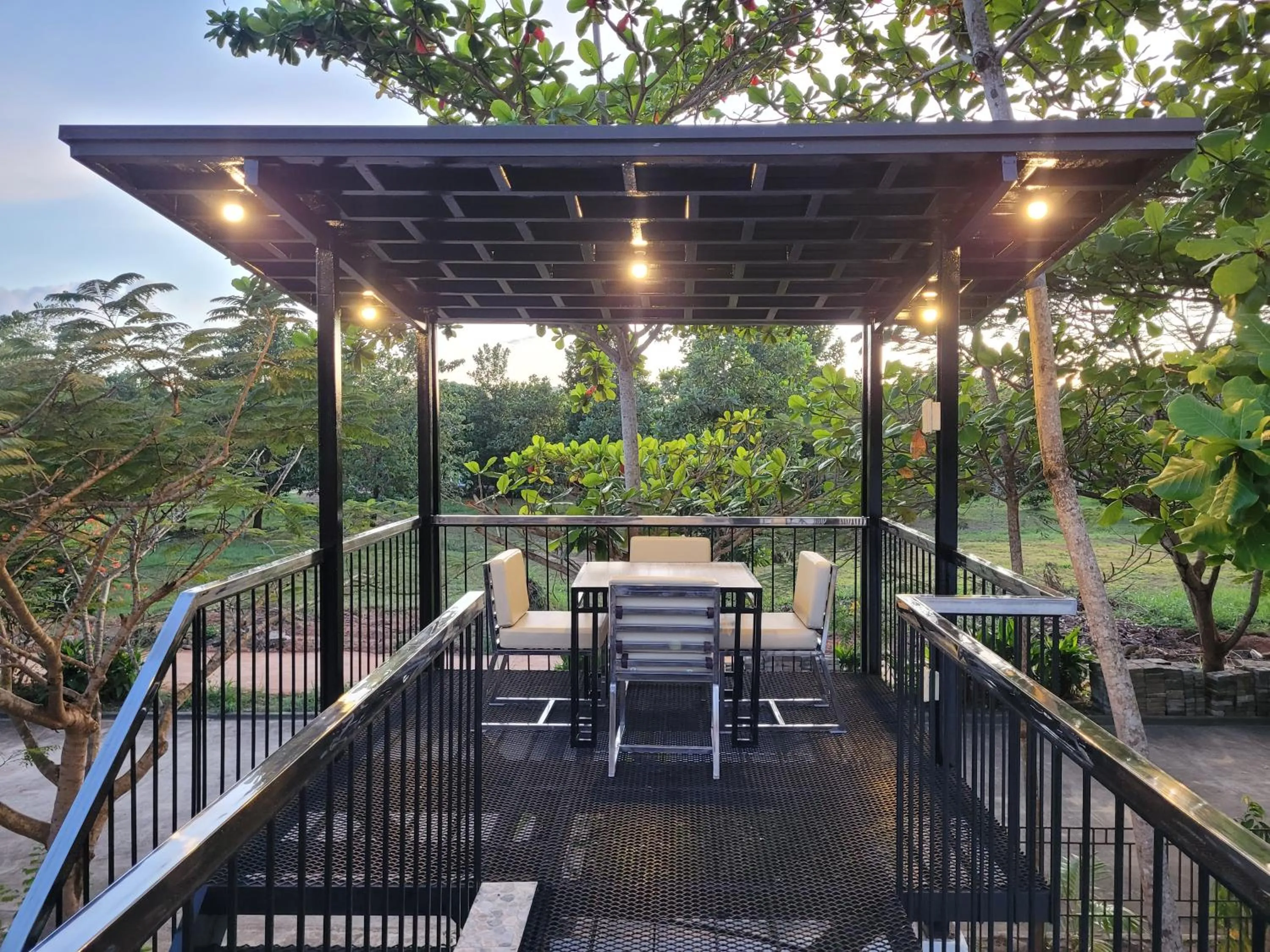 Garden in Fernvale Leisure Club and Resort