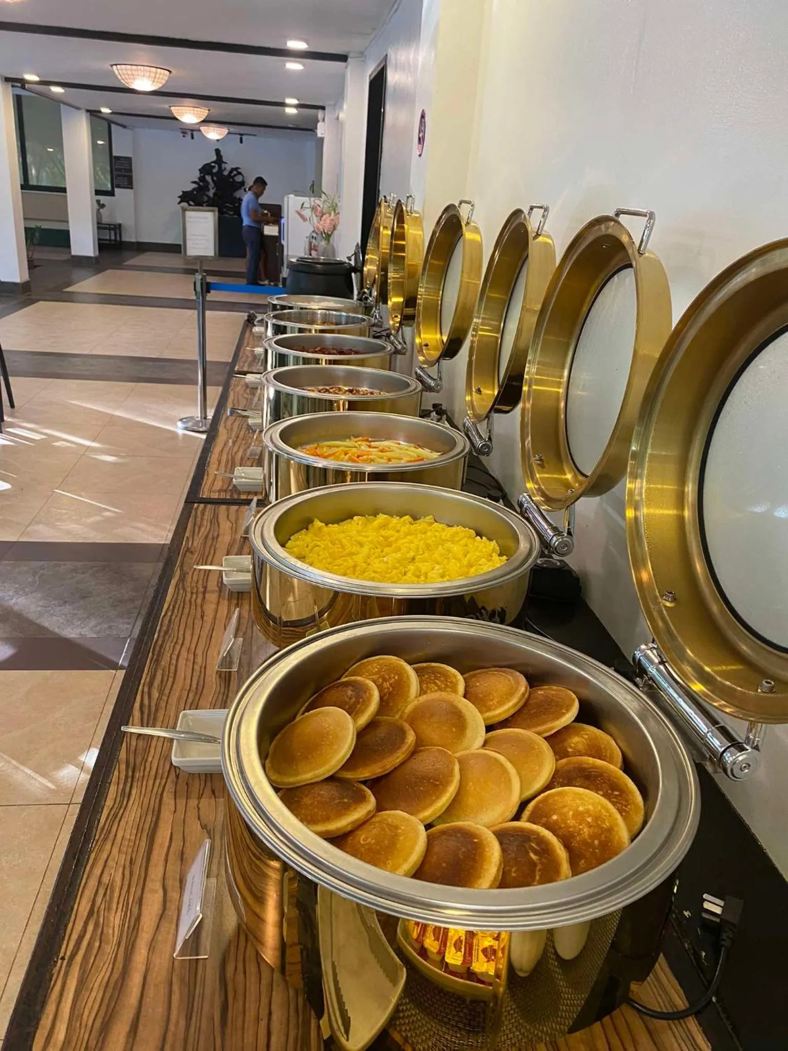 Buffet breakfast in Fernvale Leisure Club and Resort