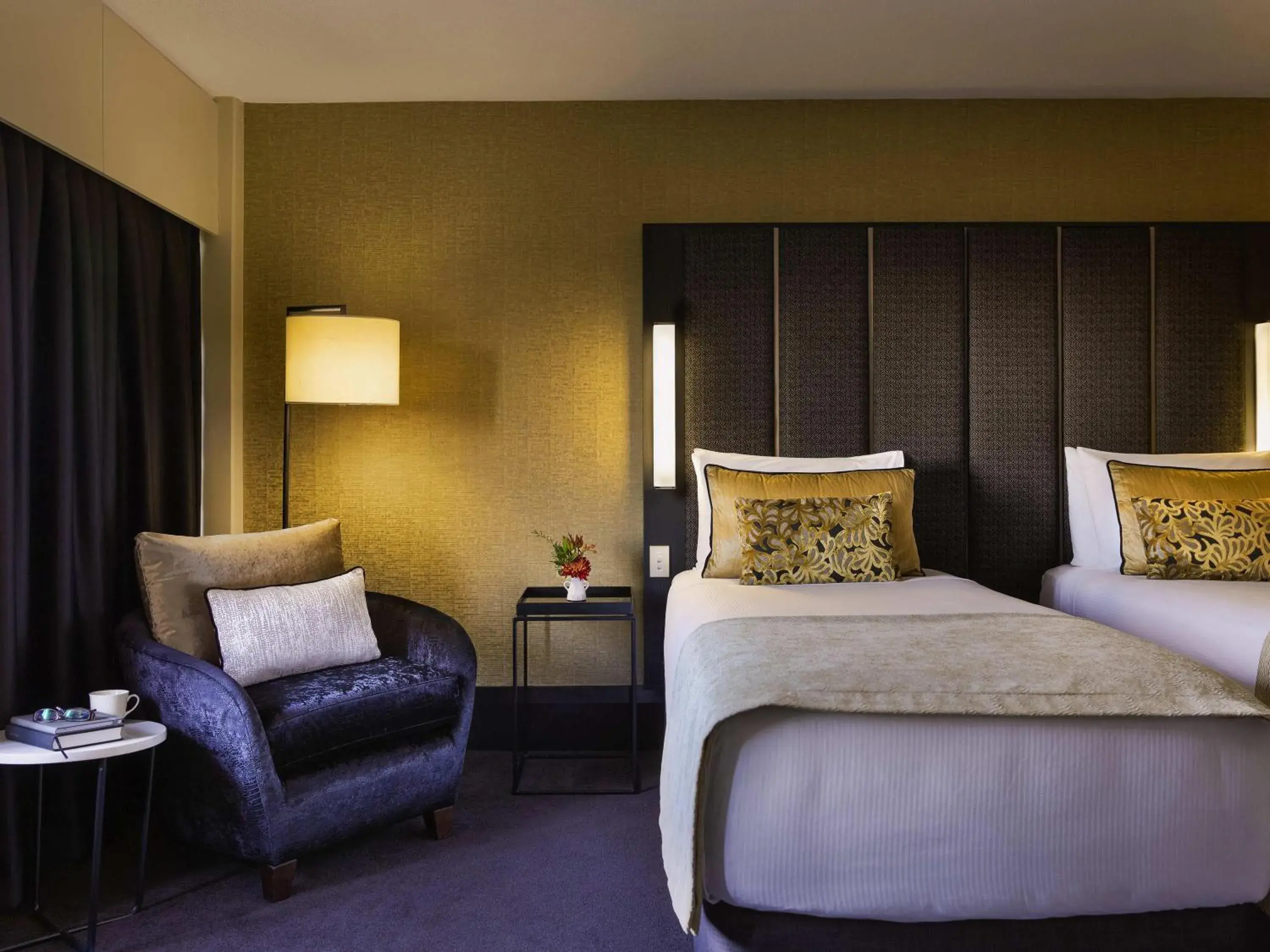 Bedroom, Bed in Mövenpick Hotel Wellington Bedroom, Bed in Mövenpick Hotel Wellington