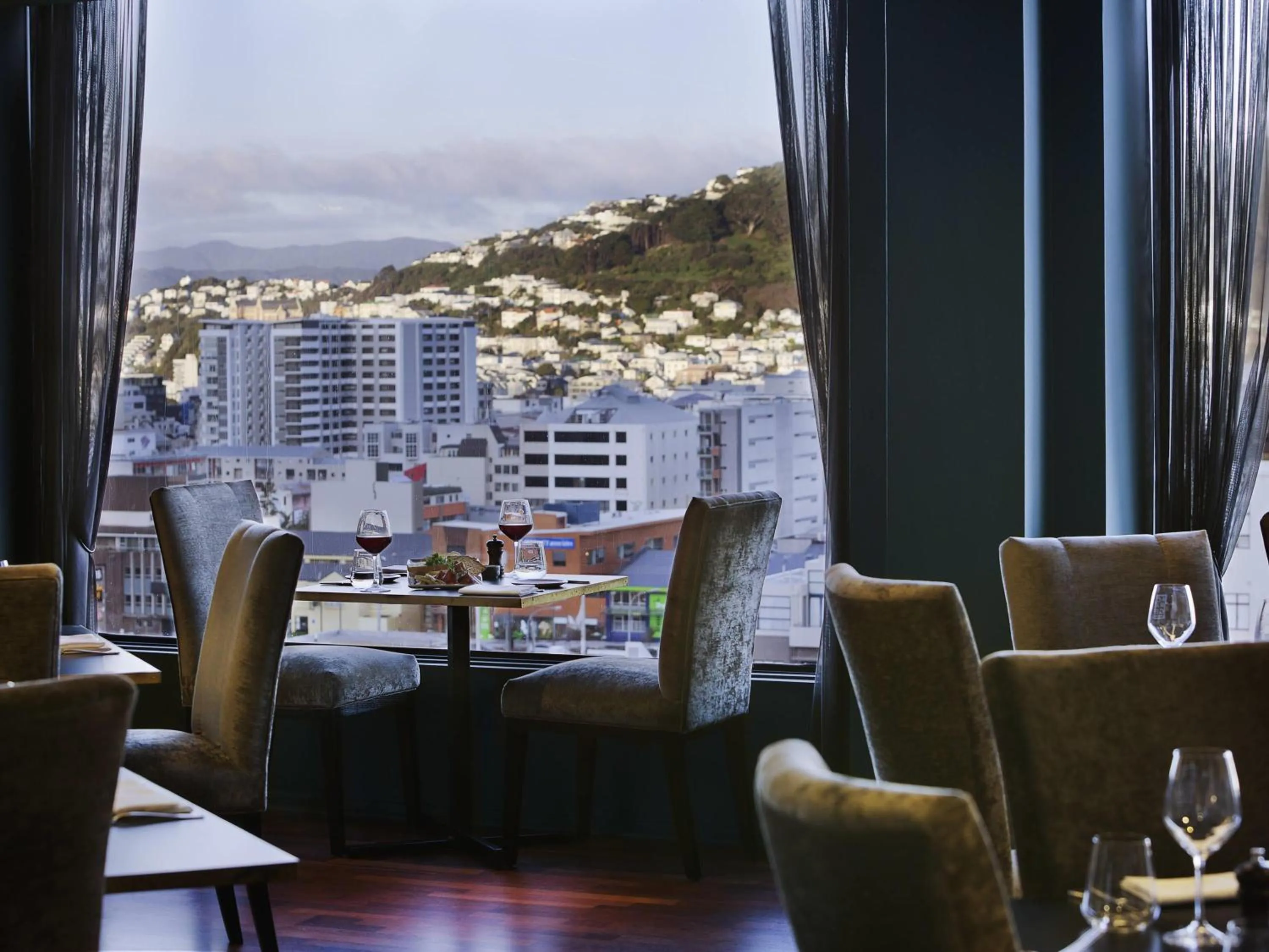 Restaurant/places to eat in Mövenpick Hotel Wellington